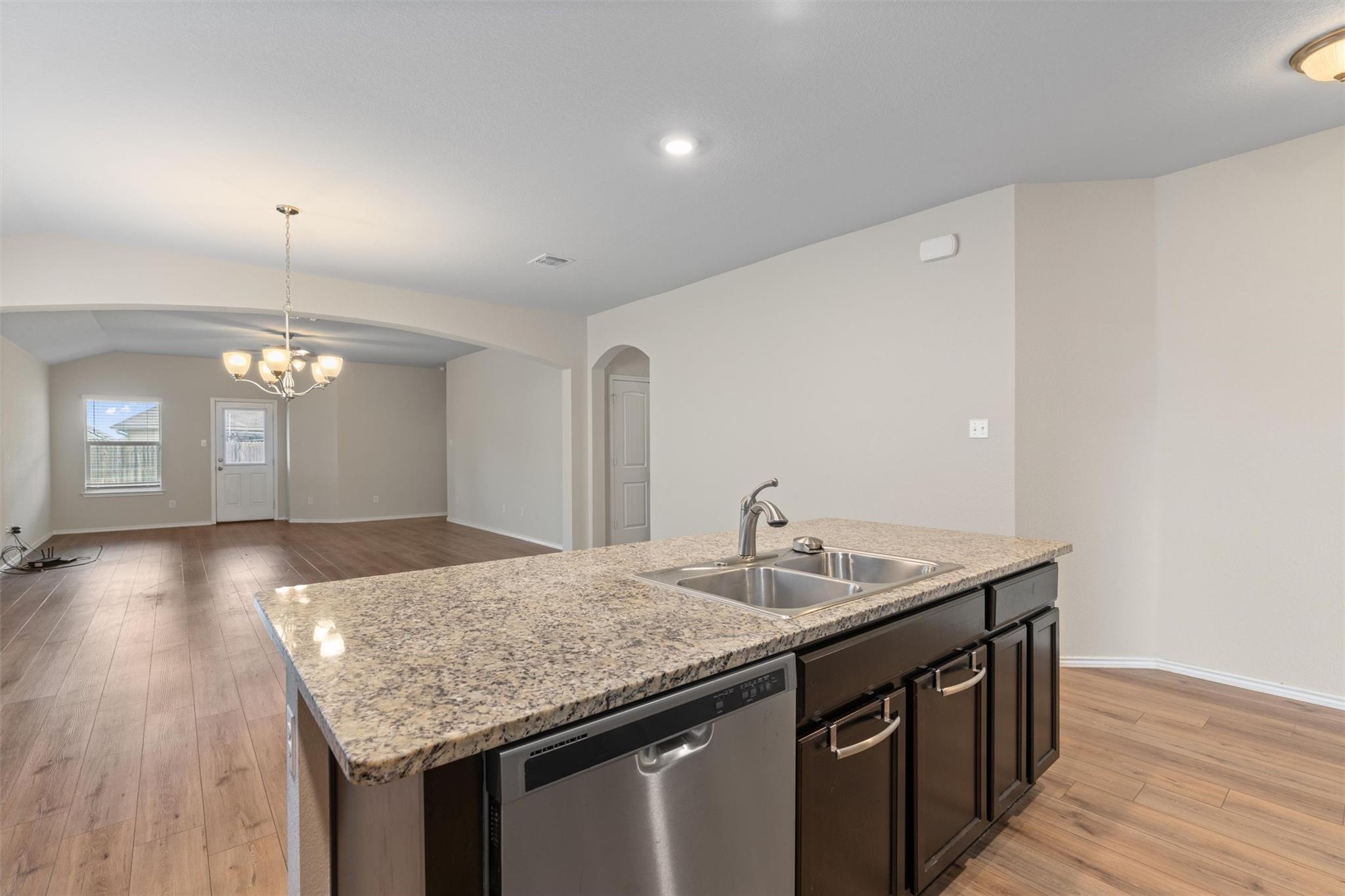 227 Reagor Dr, Taylor, TX 76574