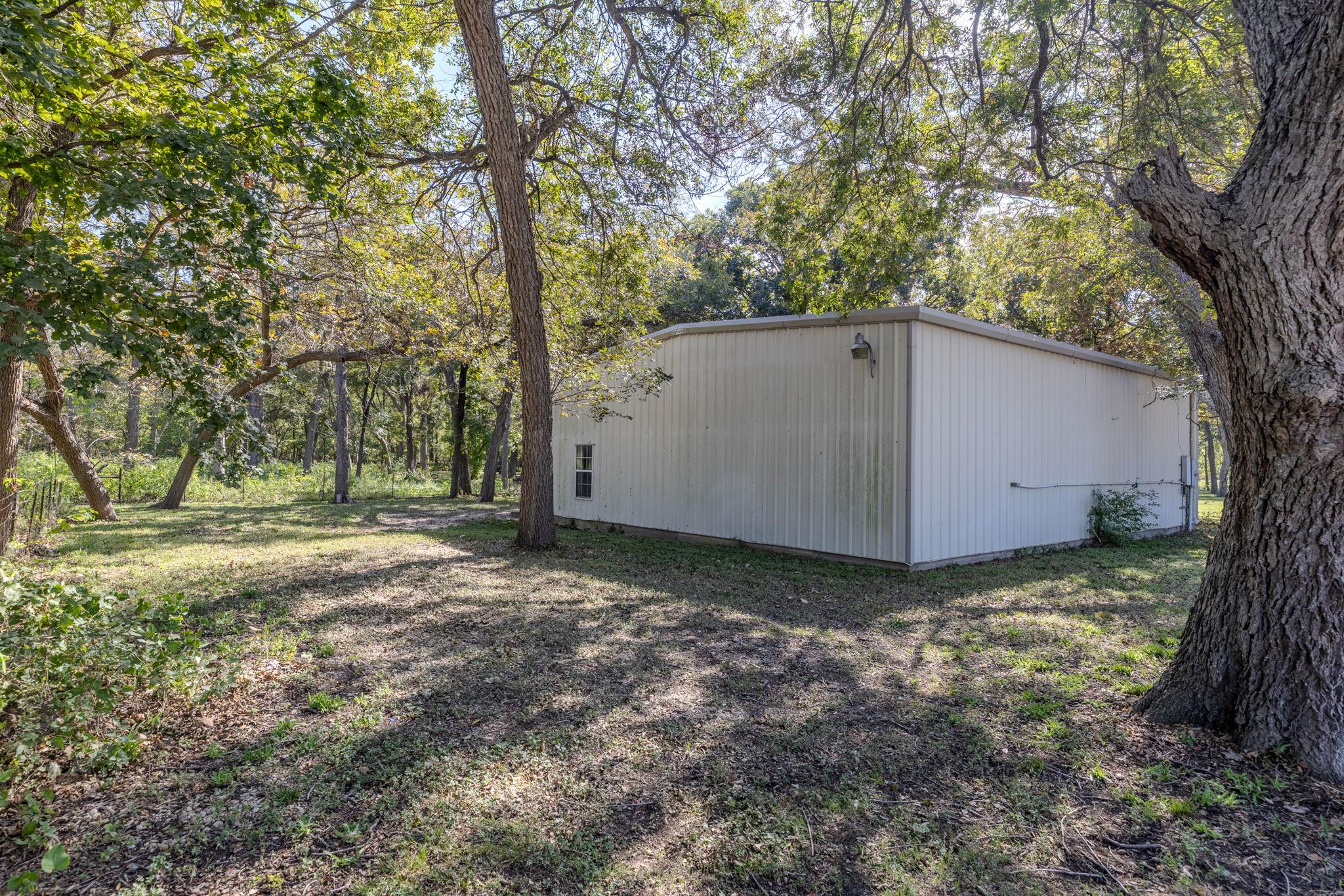75 County Road 129, Taylor, TX 76574