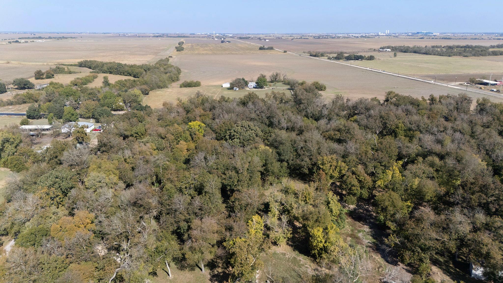 75 County Road 129, Taylor, TX 76574