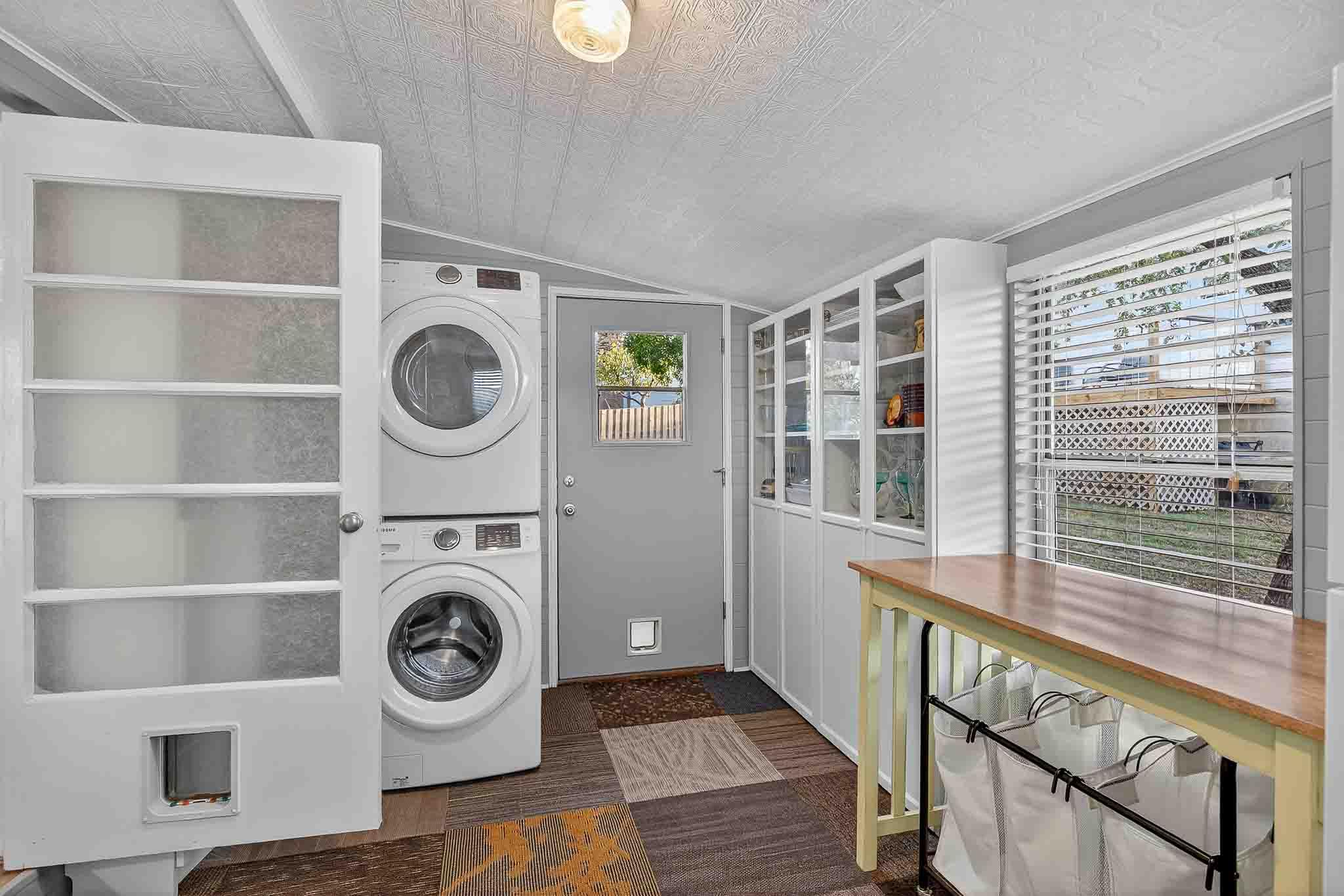 1002 S Rockwood Dr, Buchanan Dam, TX 78609