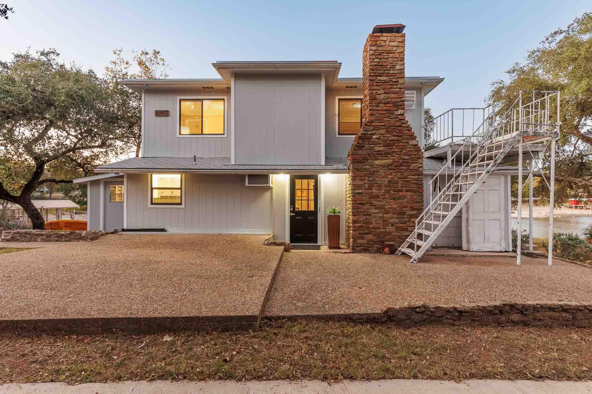 1002 S Rockwood Dr, Buchanan Dam, TX 78609