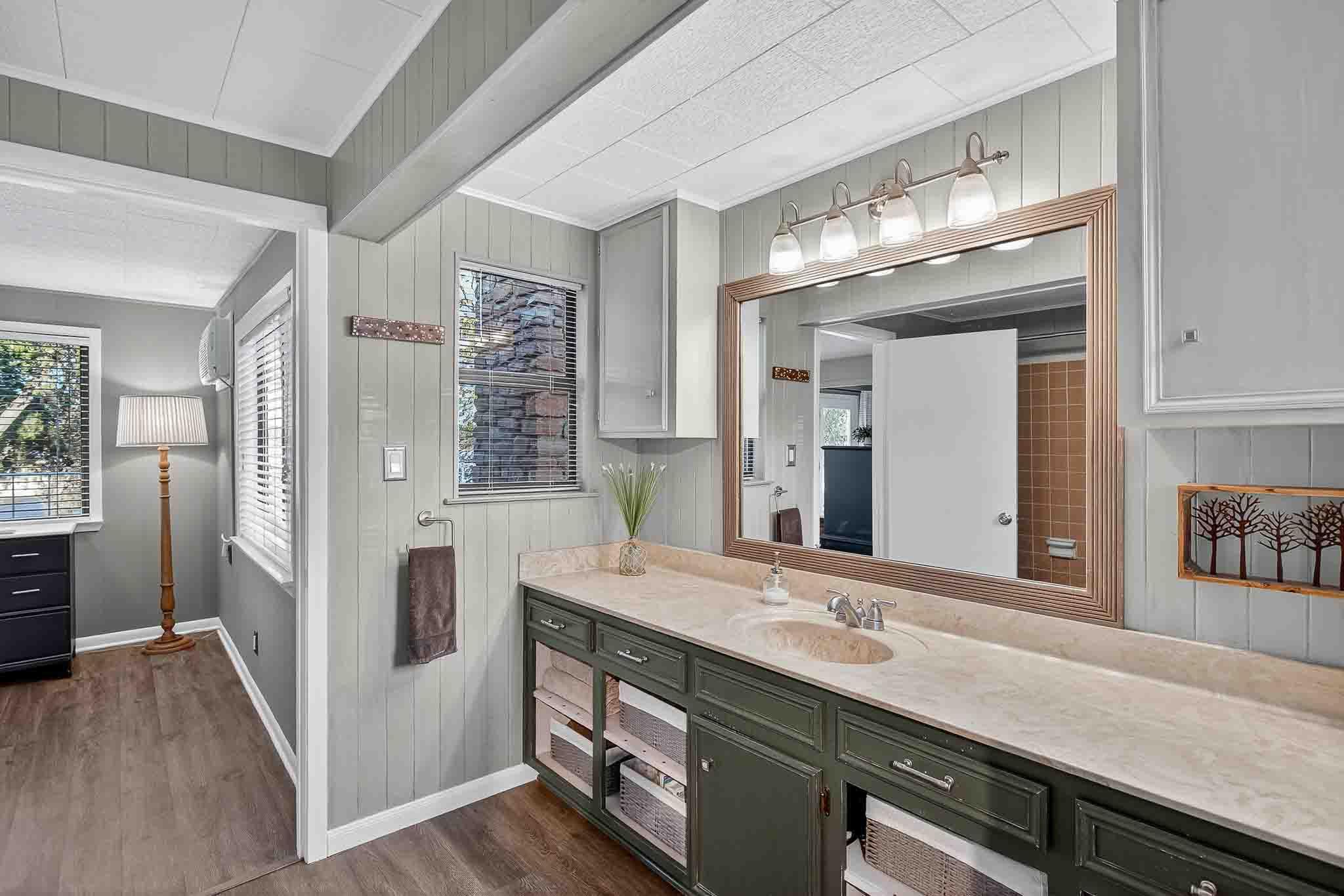 1002 S Rockwood Dr, Buchanan Dam, TX 78609