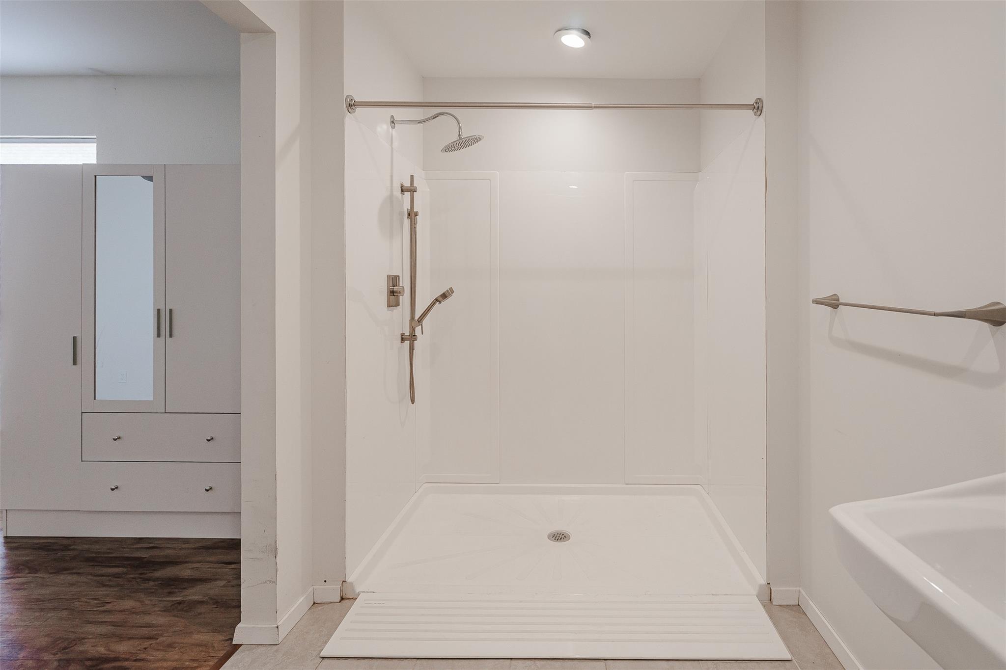 2106 Lamplight Village Cir # A, Austin, TX 78727