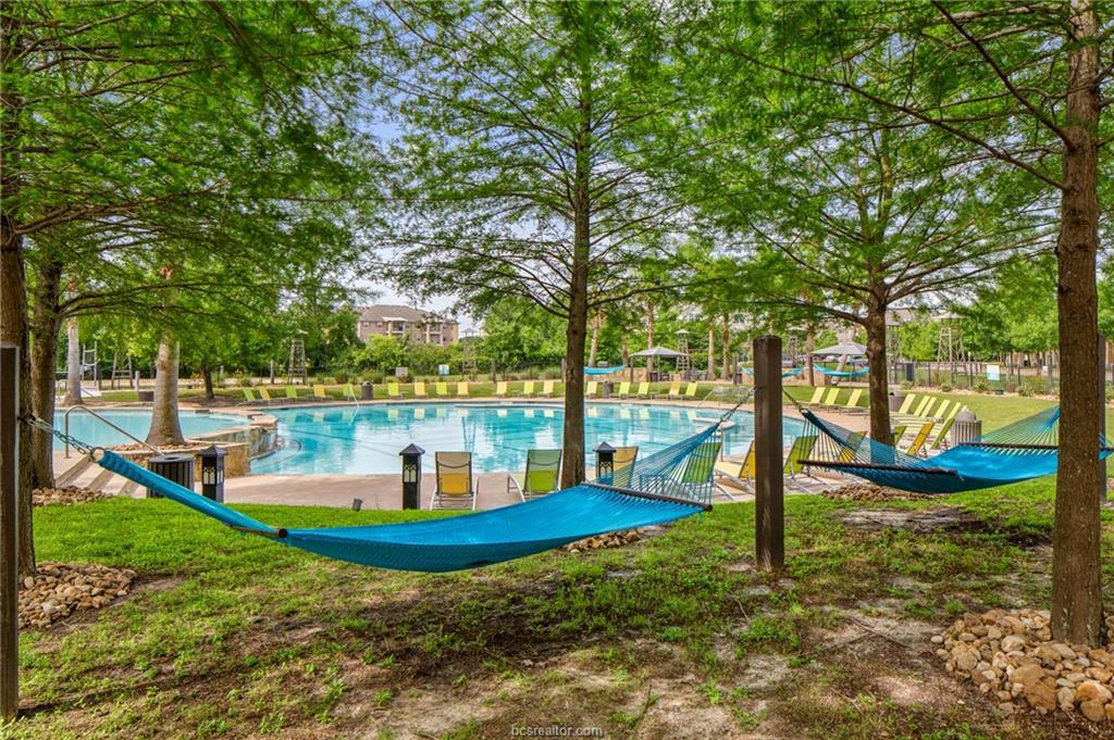 1725 Harvey Mitchell Pkwy S # 1328, College Station, TX 77840