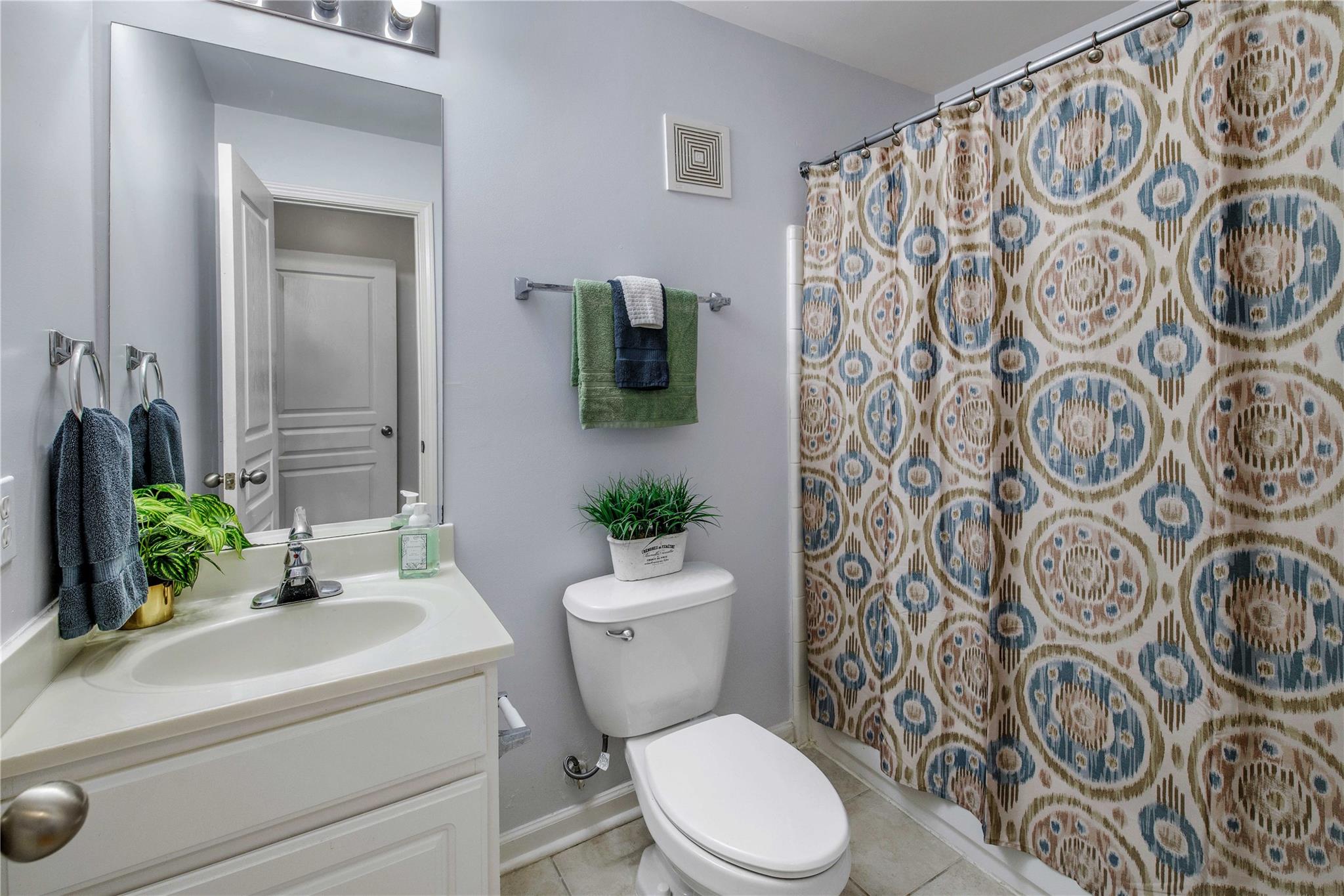 1725 Harvey Mitchell Pkwy S # 1328, College Station, TX 77840