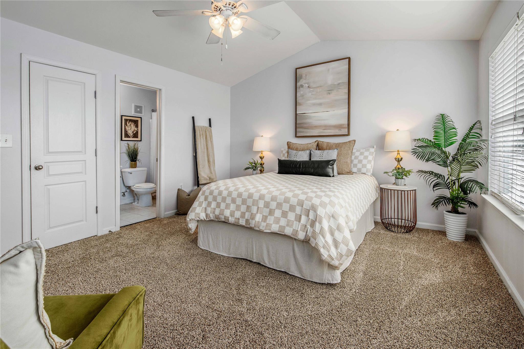 1725 Harvey Mitchell Pkwy S # 1328, College Station, TX 77840