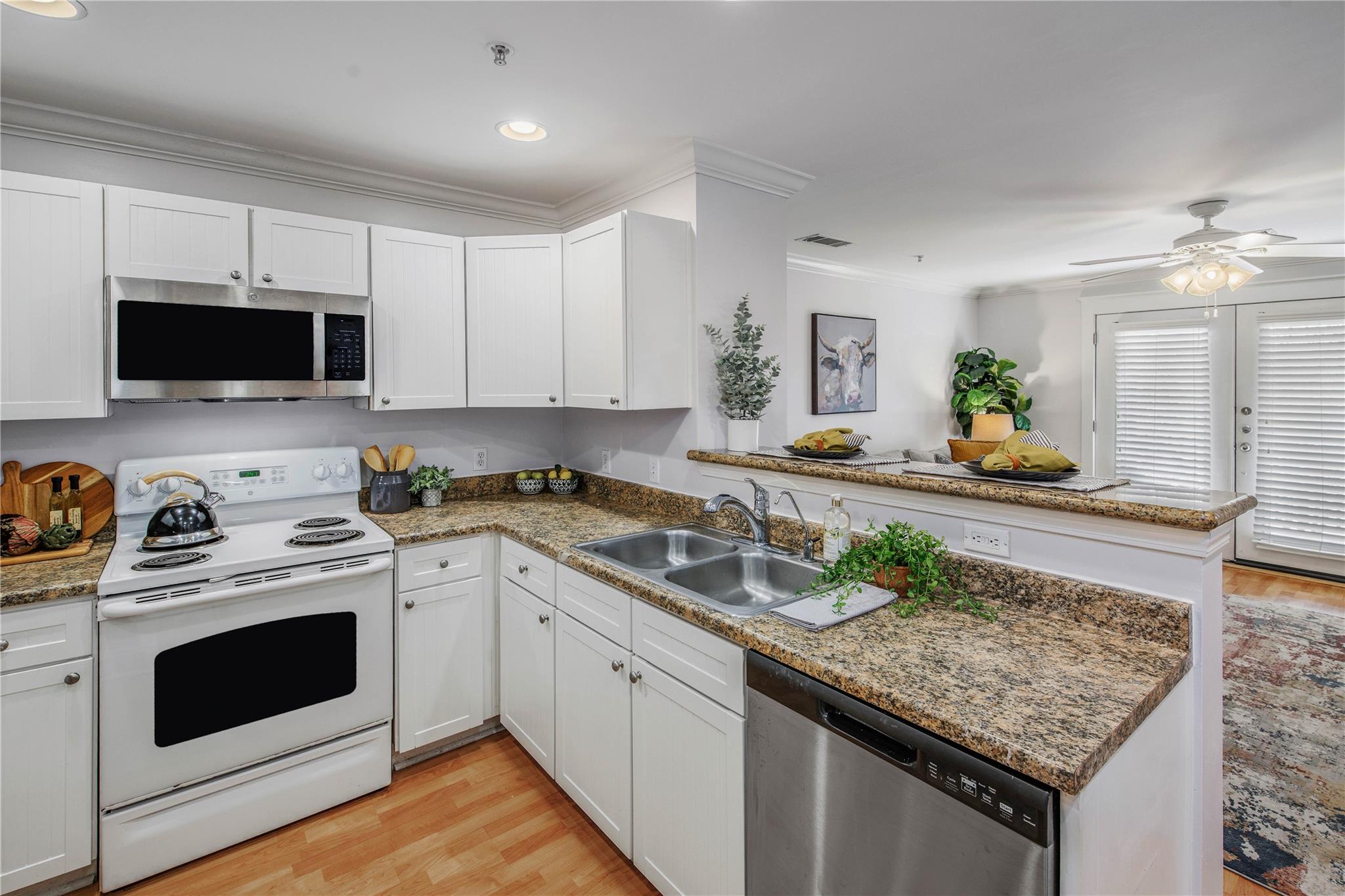 1725 Harvey Mitchell Pkwy S # 1328, College Station, TX 77840