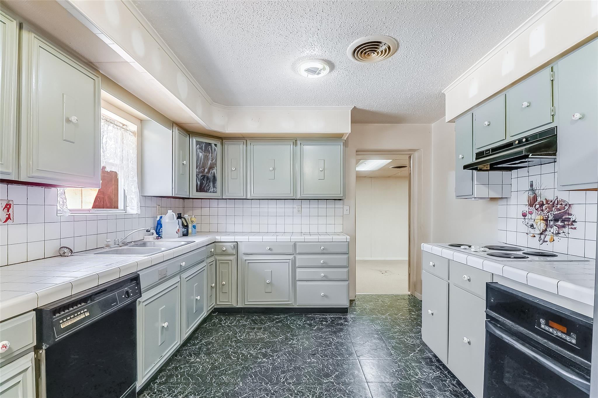 1012 N Water St, Burnet, TX 78611