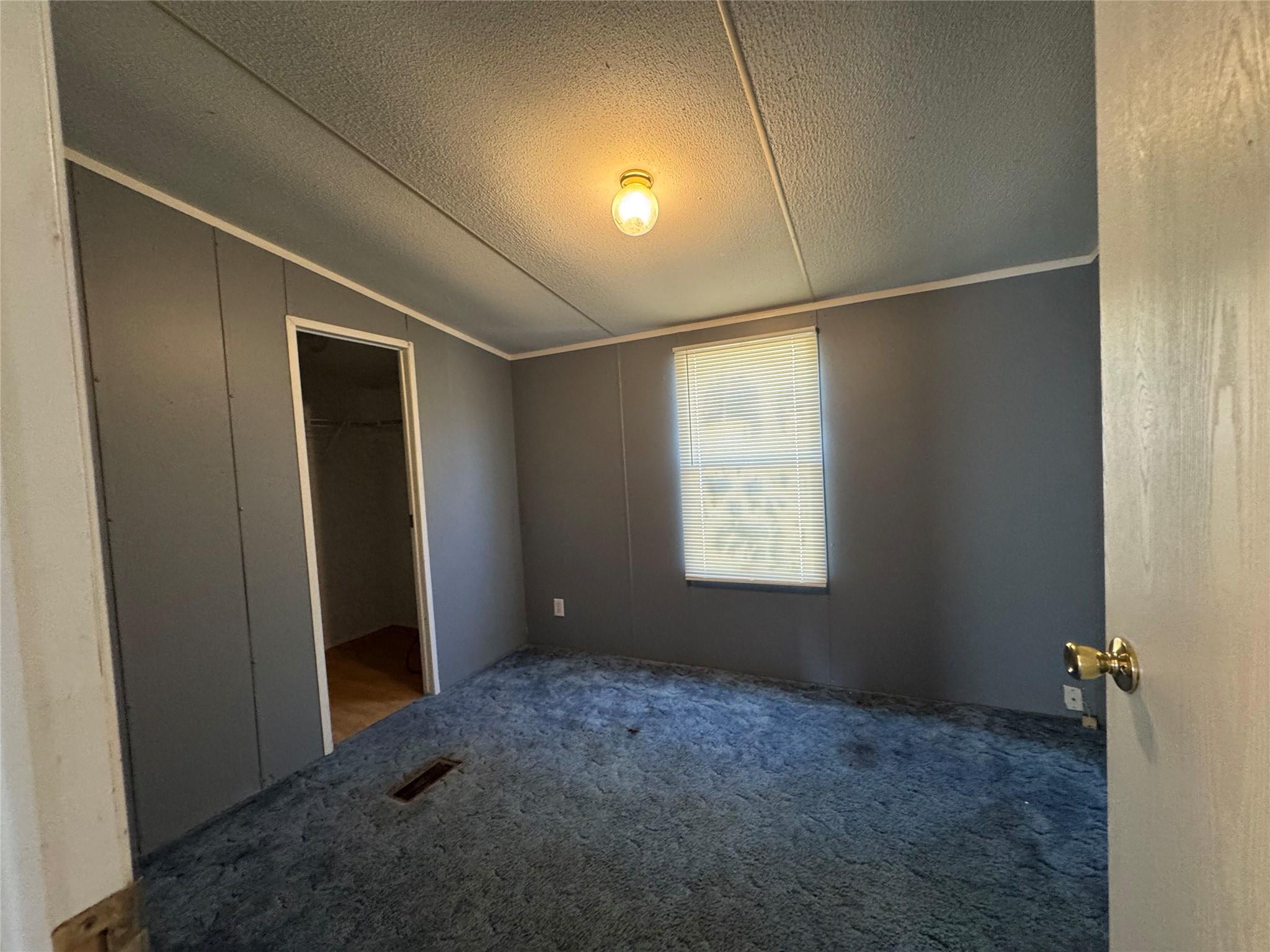 114 Speir Ln # B, Elgin, TX 78621