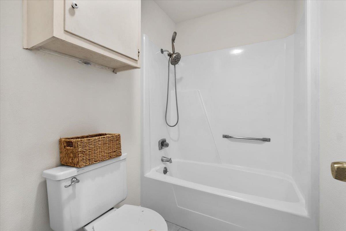 12501 Shady Acres Dr, Buda, TX 78610