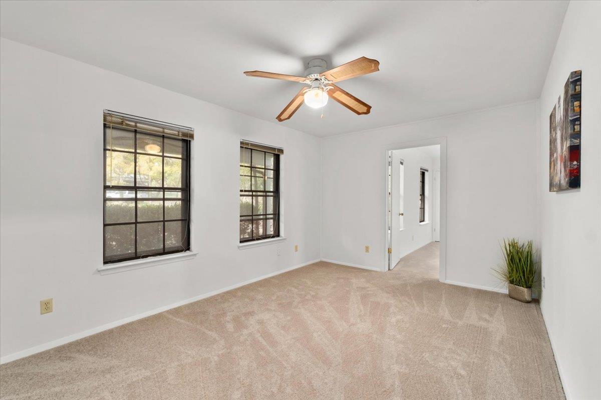 12501 Shady Acres Dr, Buda, TX 78610