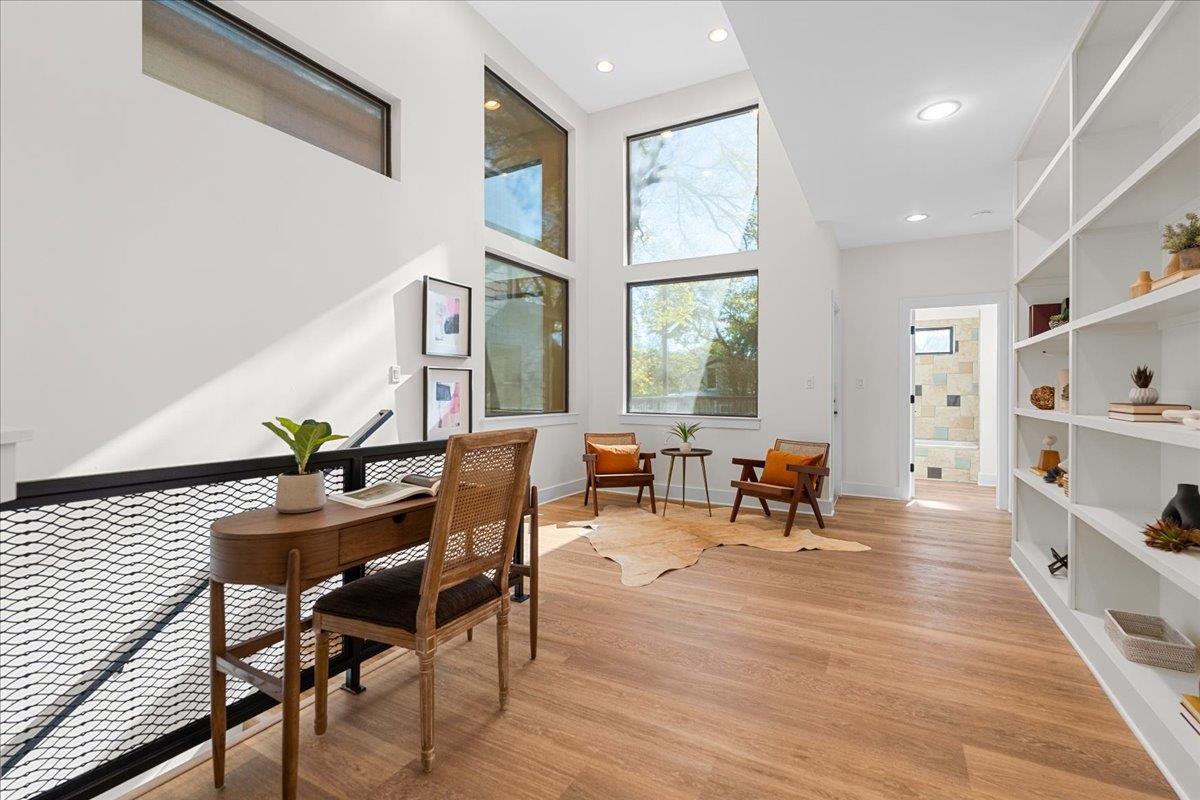 2022 E 2nd St, Austin, TX 78702