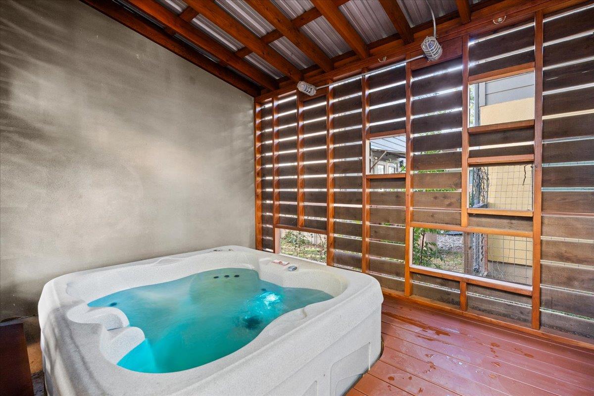 2022 E 2nd St, Austin, TX 78702