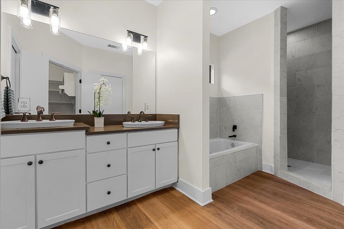 2022 E 2nd St, Austin, TX 78702