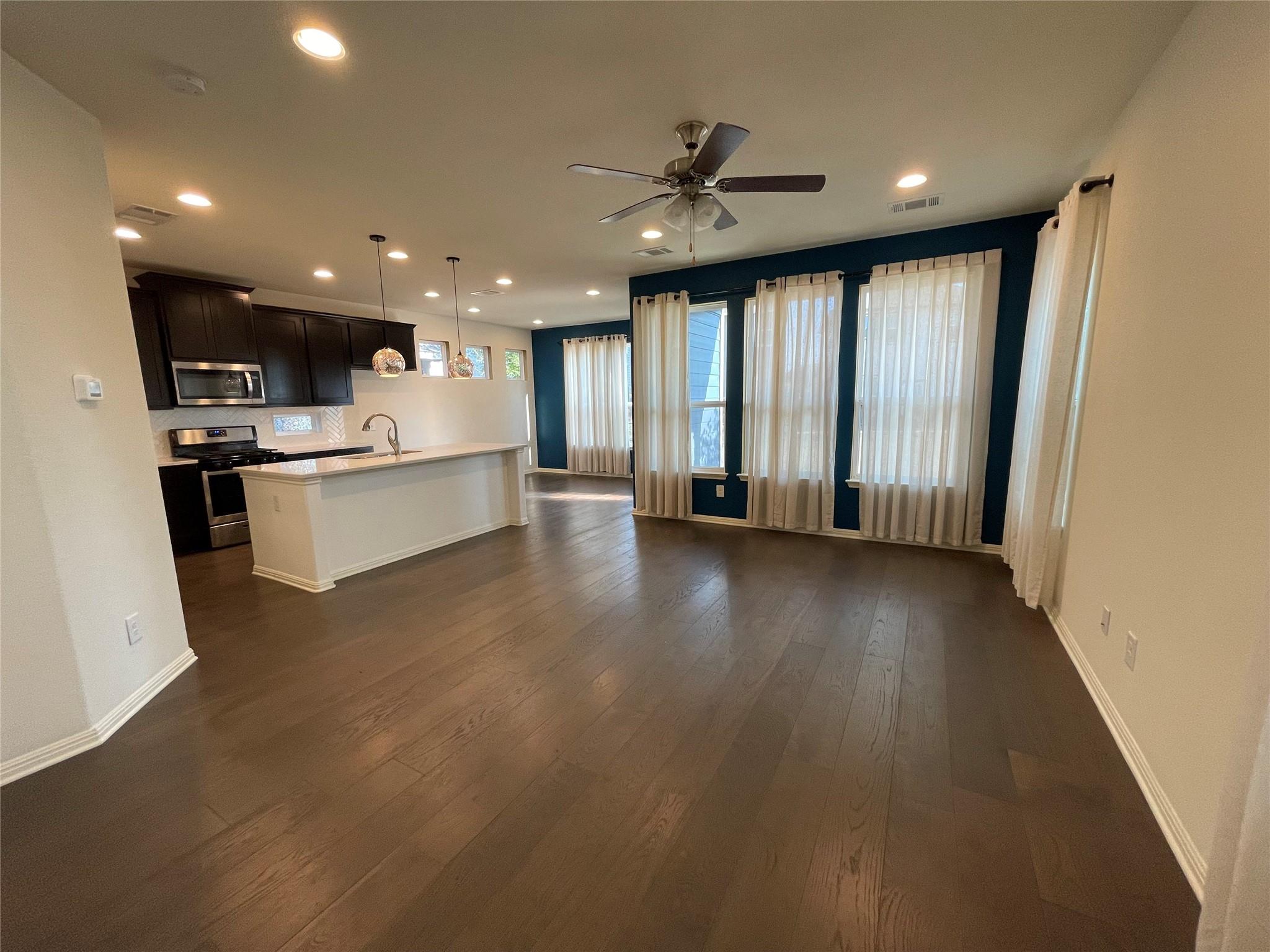 142 Simon, Kyle, TX 78640