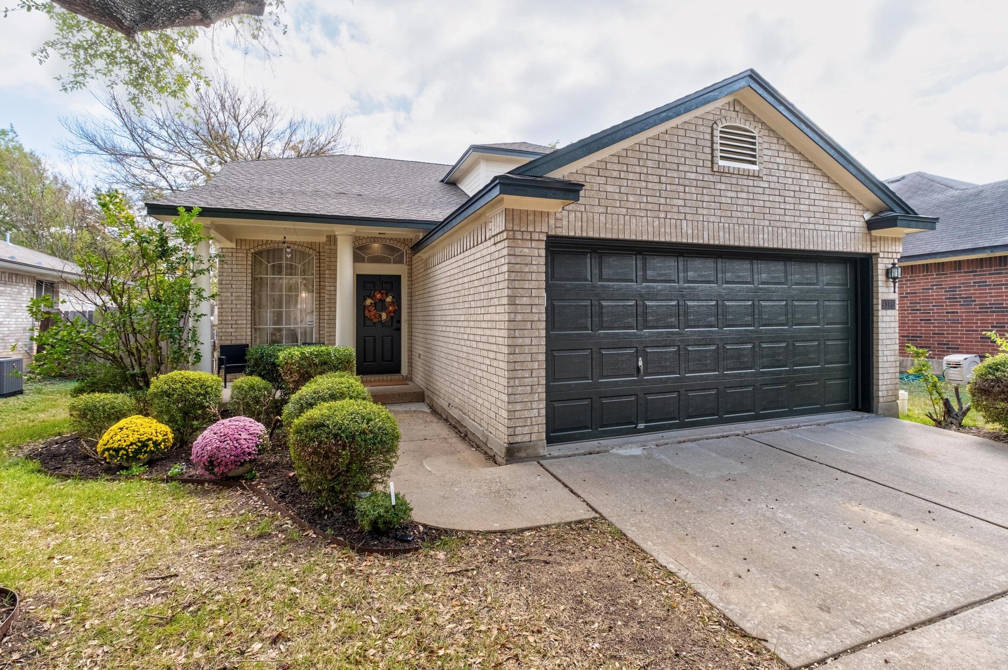 9325 Linkmeadow Dr, Austin, TX 78748