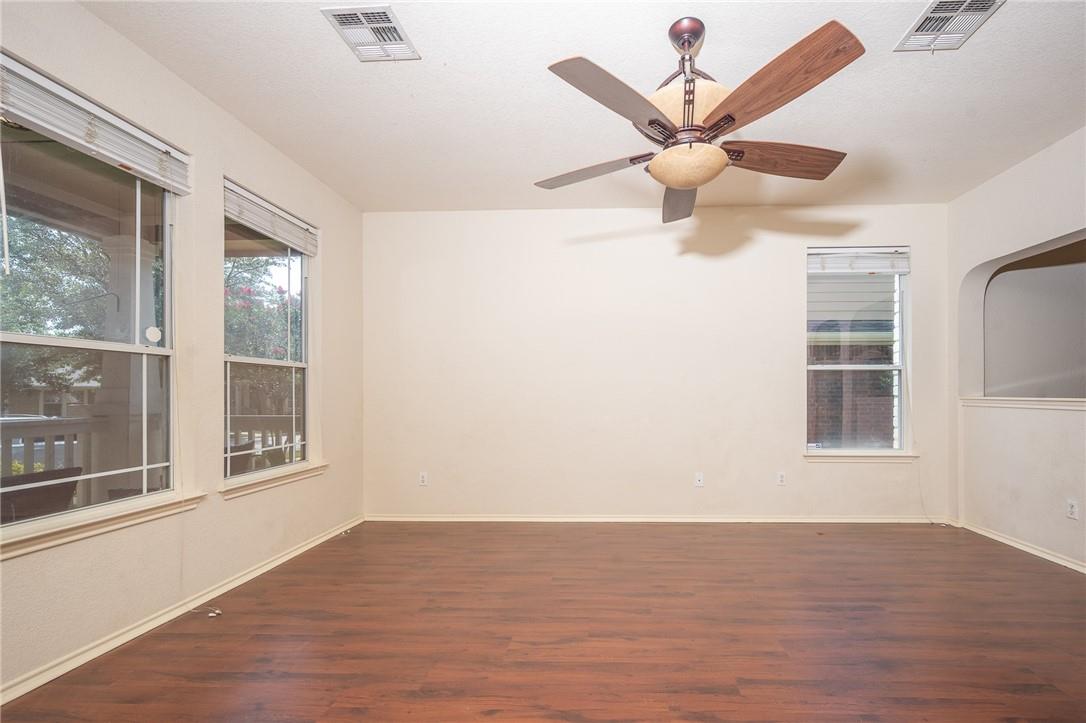 1707 Big Bend Dr, Cedar Park, TX 78613