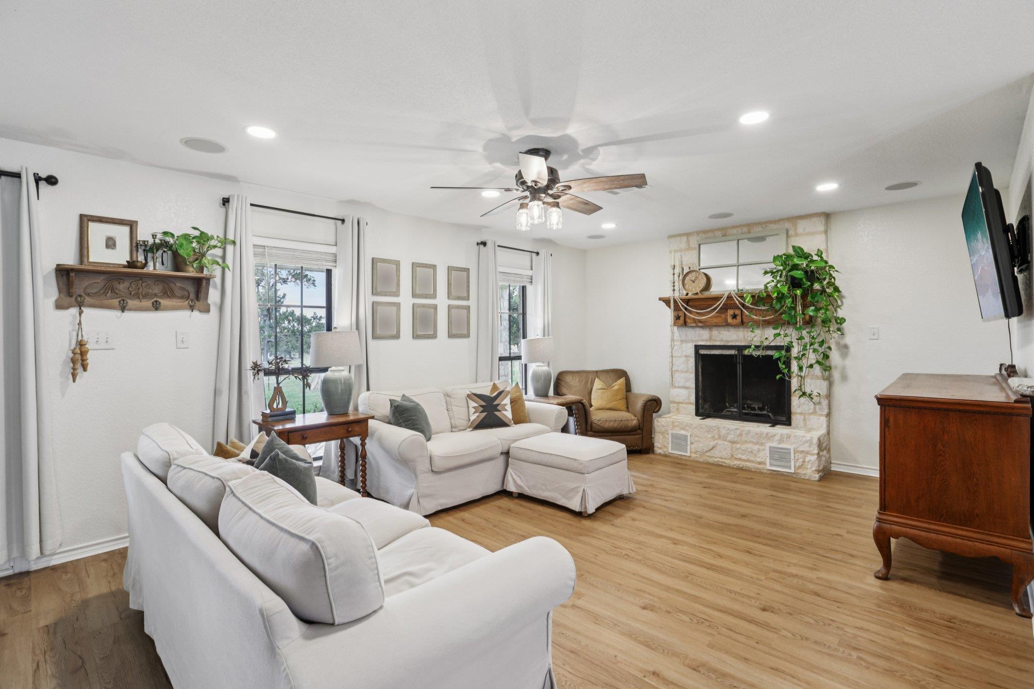 2160 County Road 305, Rockdale, TX 76567