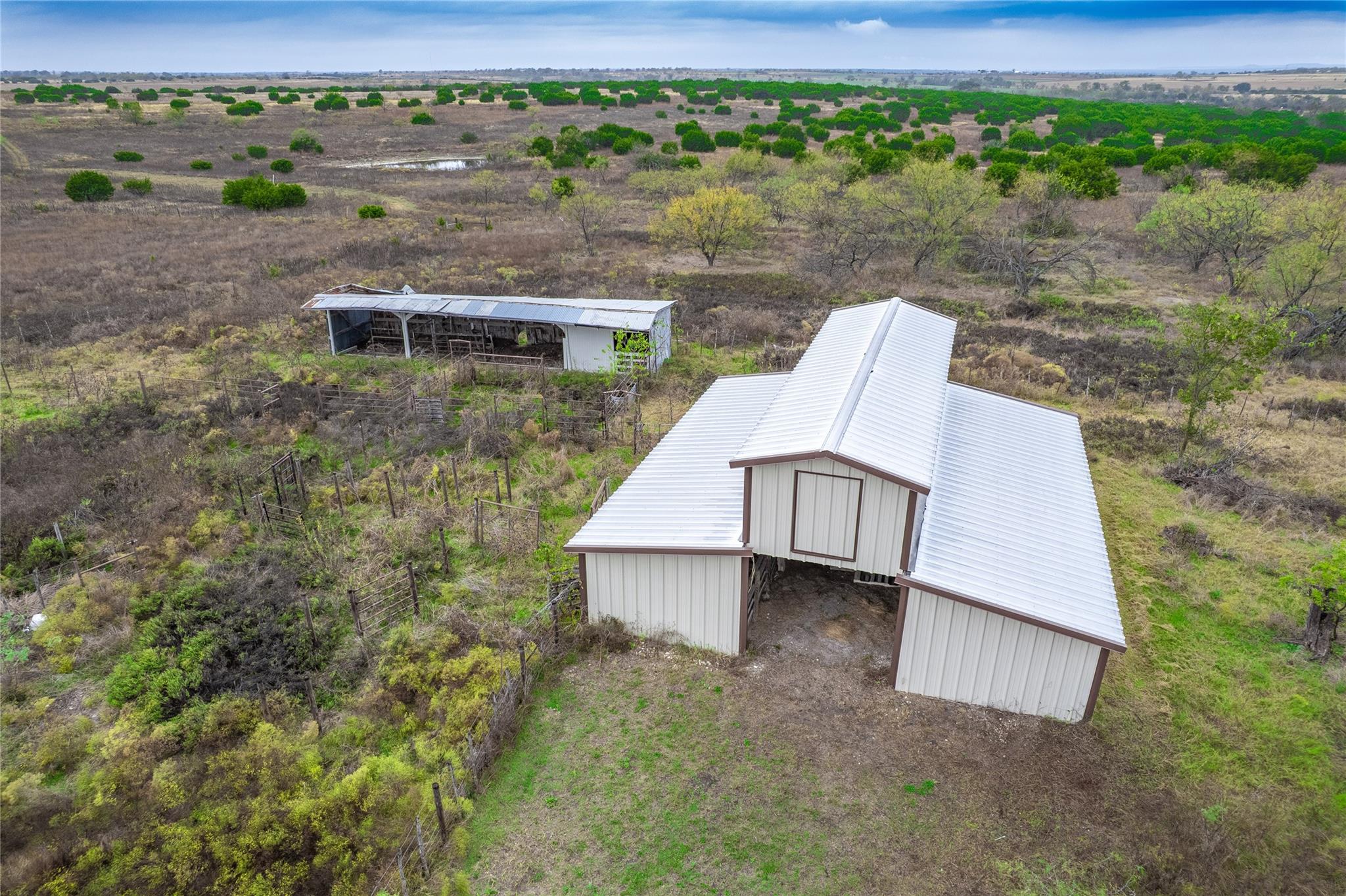 1350 County Road 414, Jonesboro, TX 76538