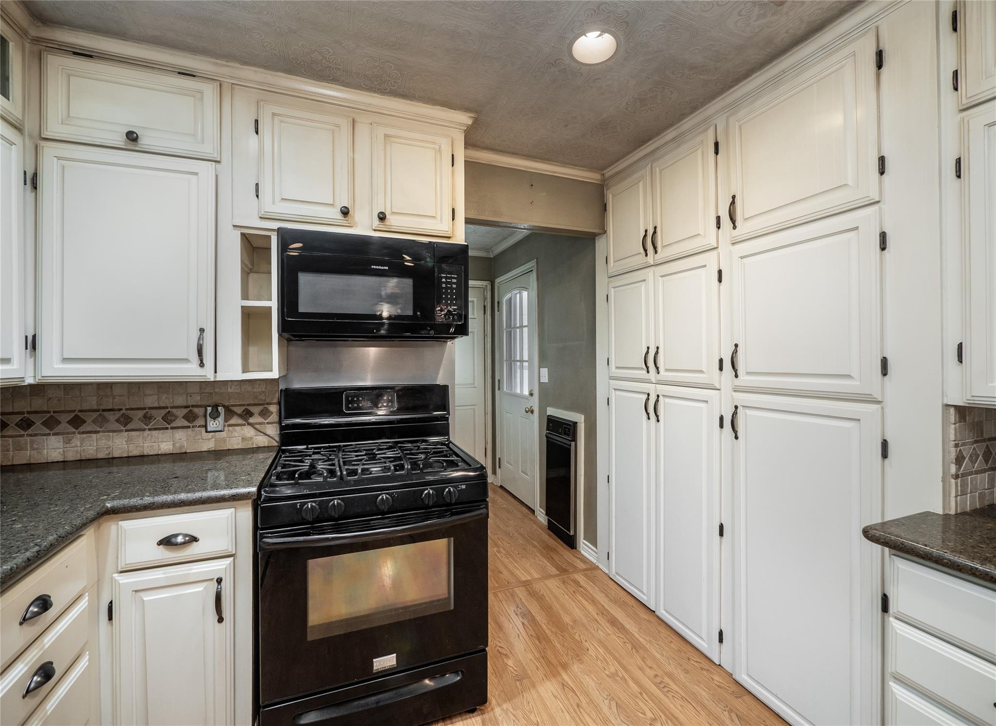 1350 County Road 414, Jonesboro, TX 76538