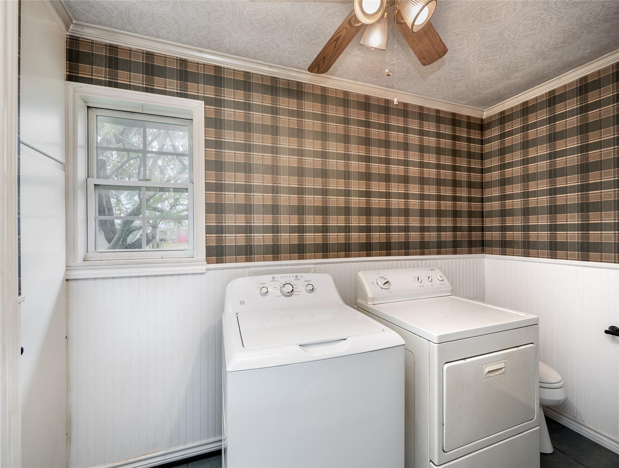 1350 County Road 414, Jonesboro, TX 76538