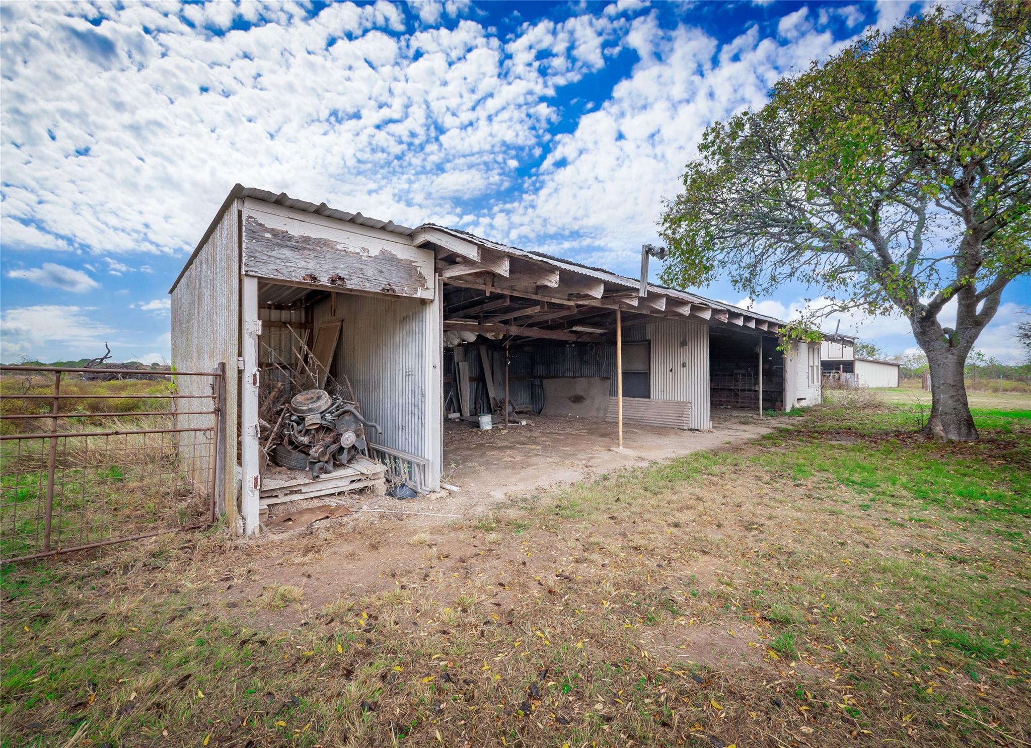 1350 County Road 414, Jonesboro, TX 76538