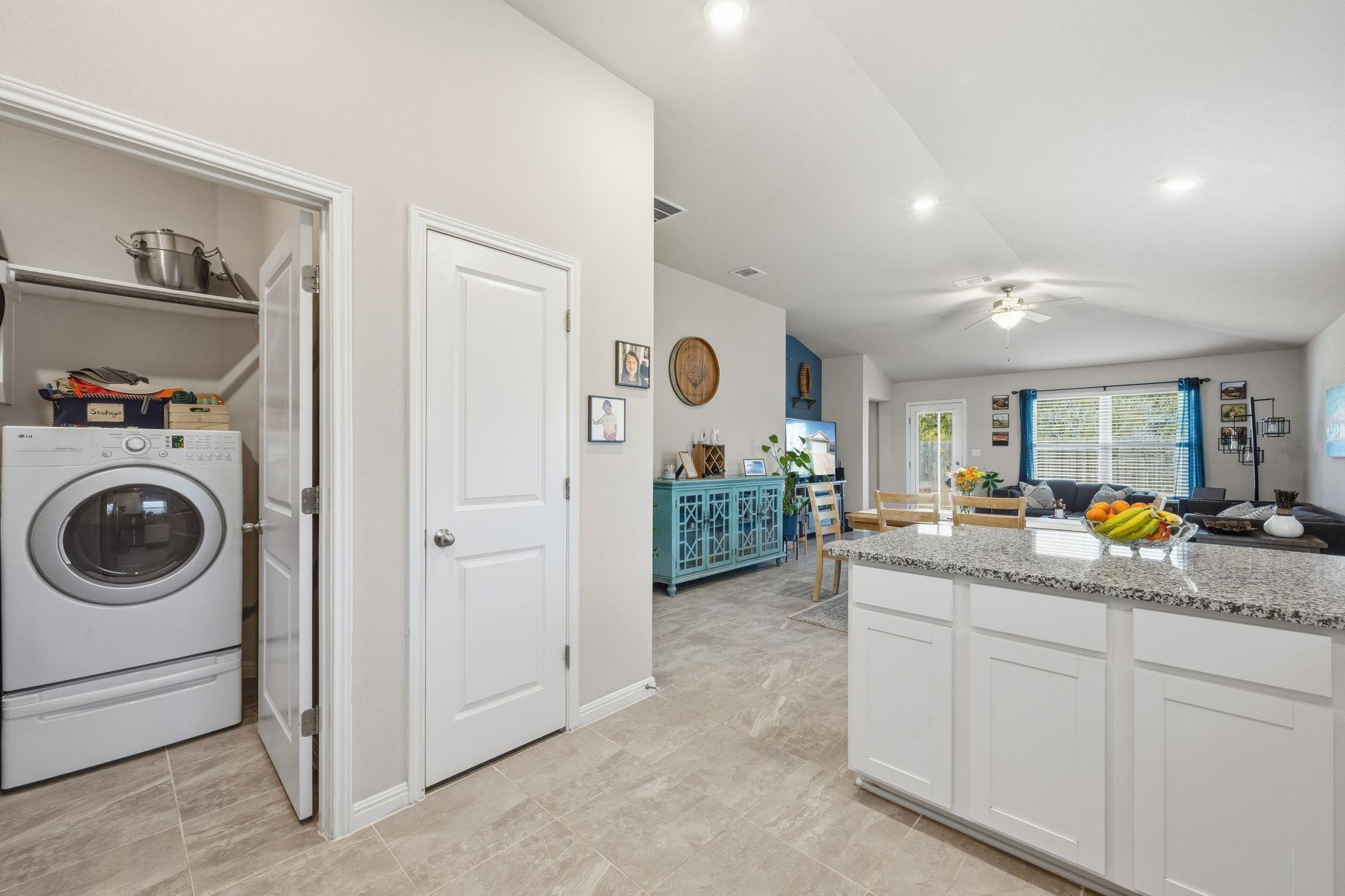 125 Night Sky Dr, Kyle, TX 78640