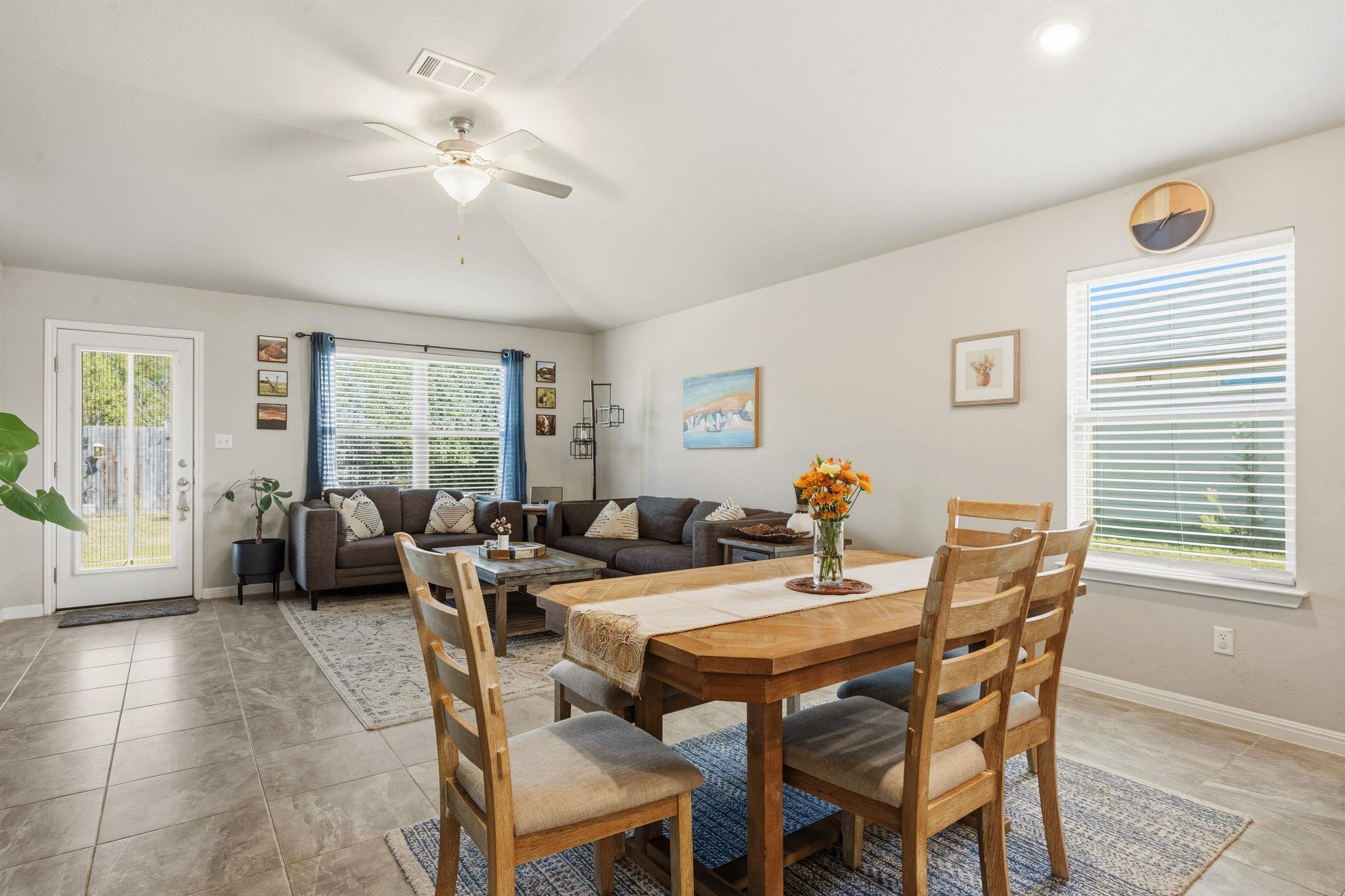 125 Night Sky Dr, Kyle, TX 78640