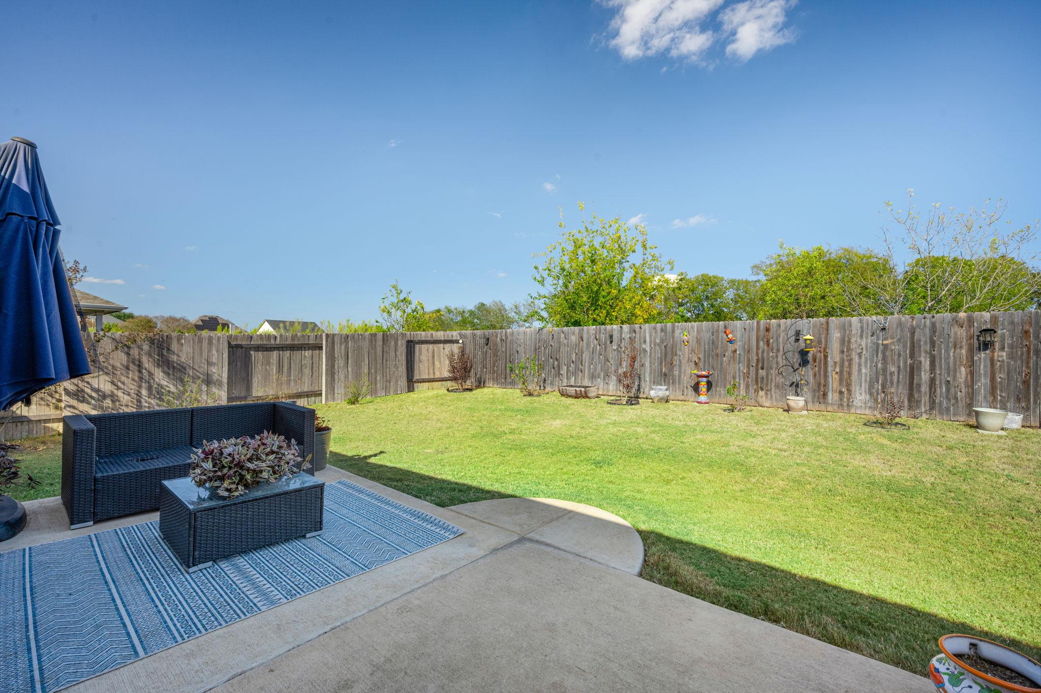 125 Night Sky Dr, Kyle, TX 78640