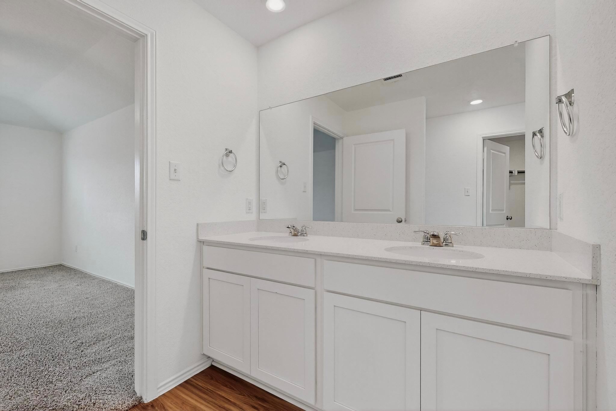 107 Bear Oak St, Hutto, TX 78634