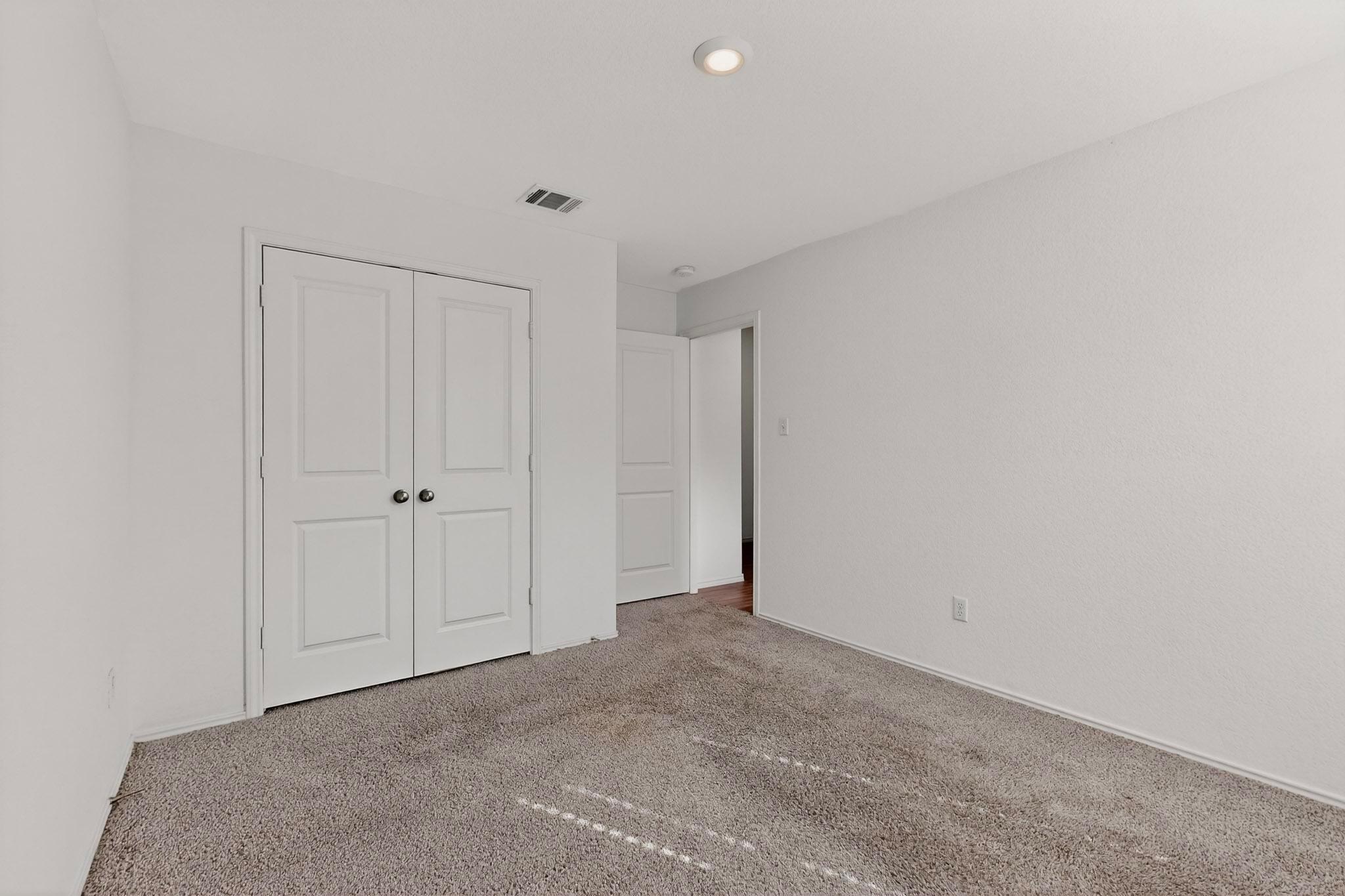 107 Bear Oak St, Hutto, TX 78634