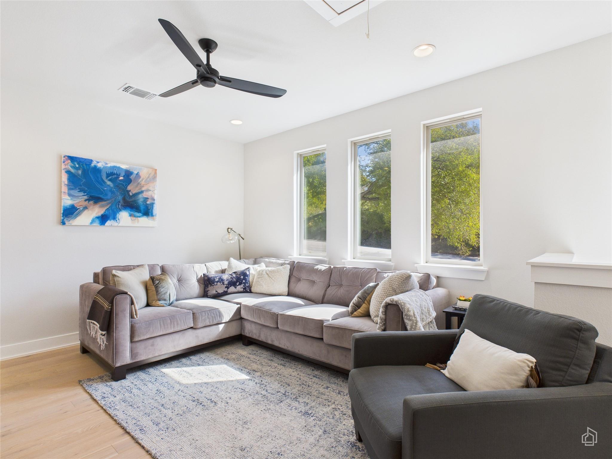 3002 Sunridge Dr, Austin, TX 78741