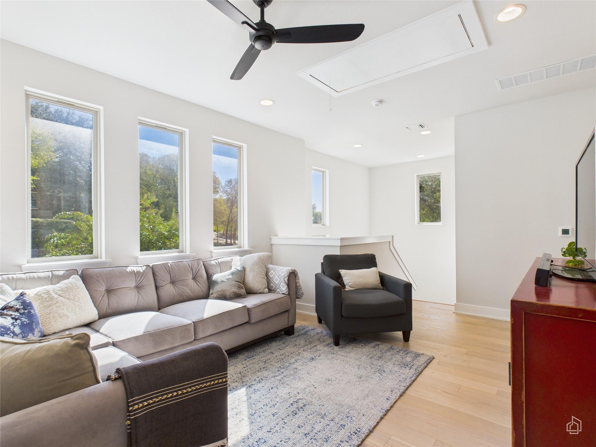 3002 Sunridge Dr, Austin, TX 78741