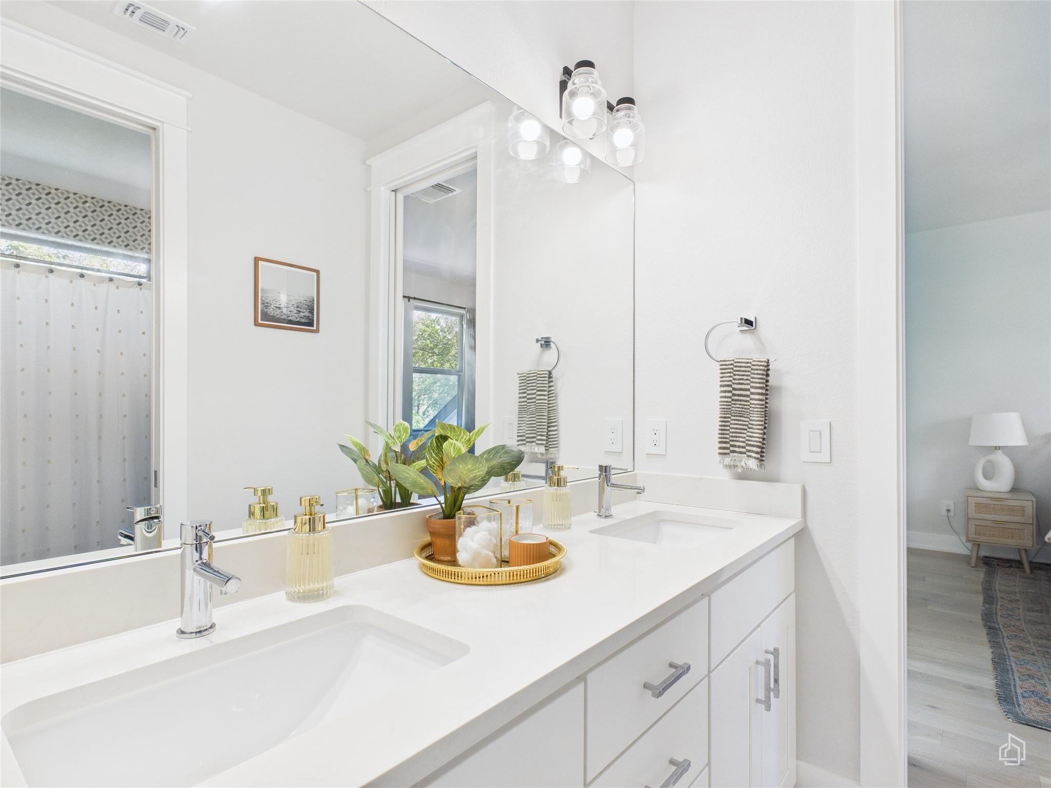 3002 Sunridge Dr, Austin, TX 78741