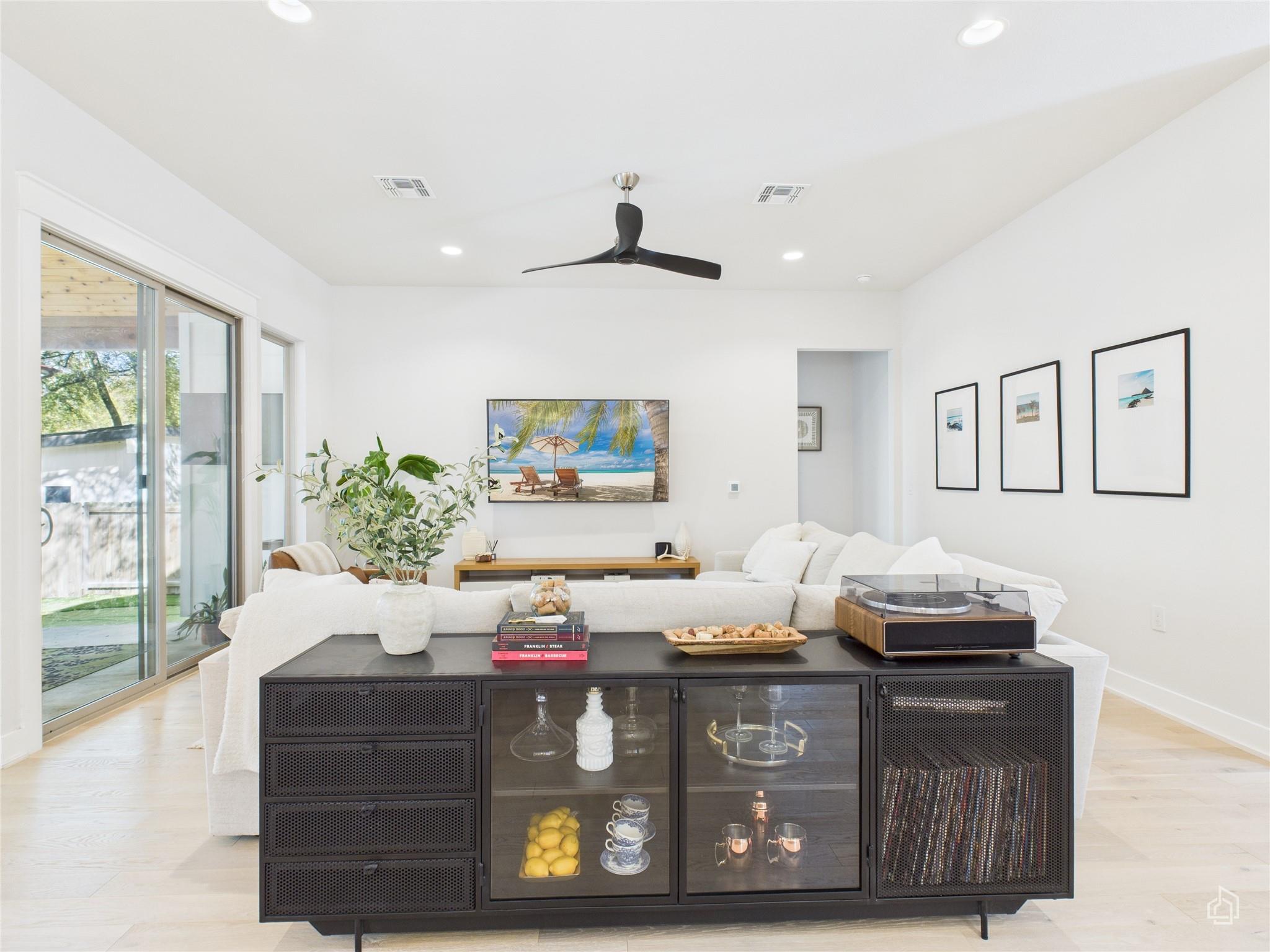 3002 Sunridge Dr, Austin, TX 78741