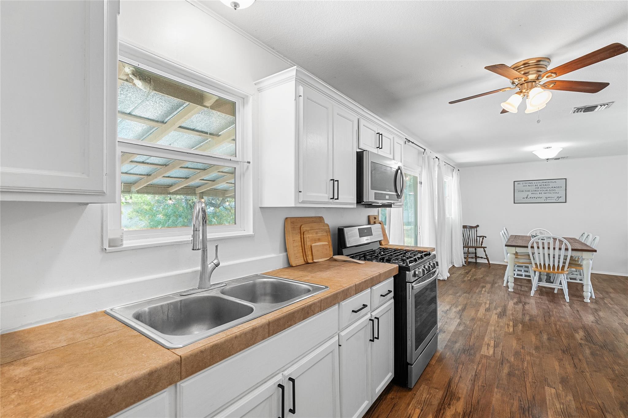 617 Johnson St, Bertram, TX 78605