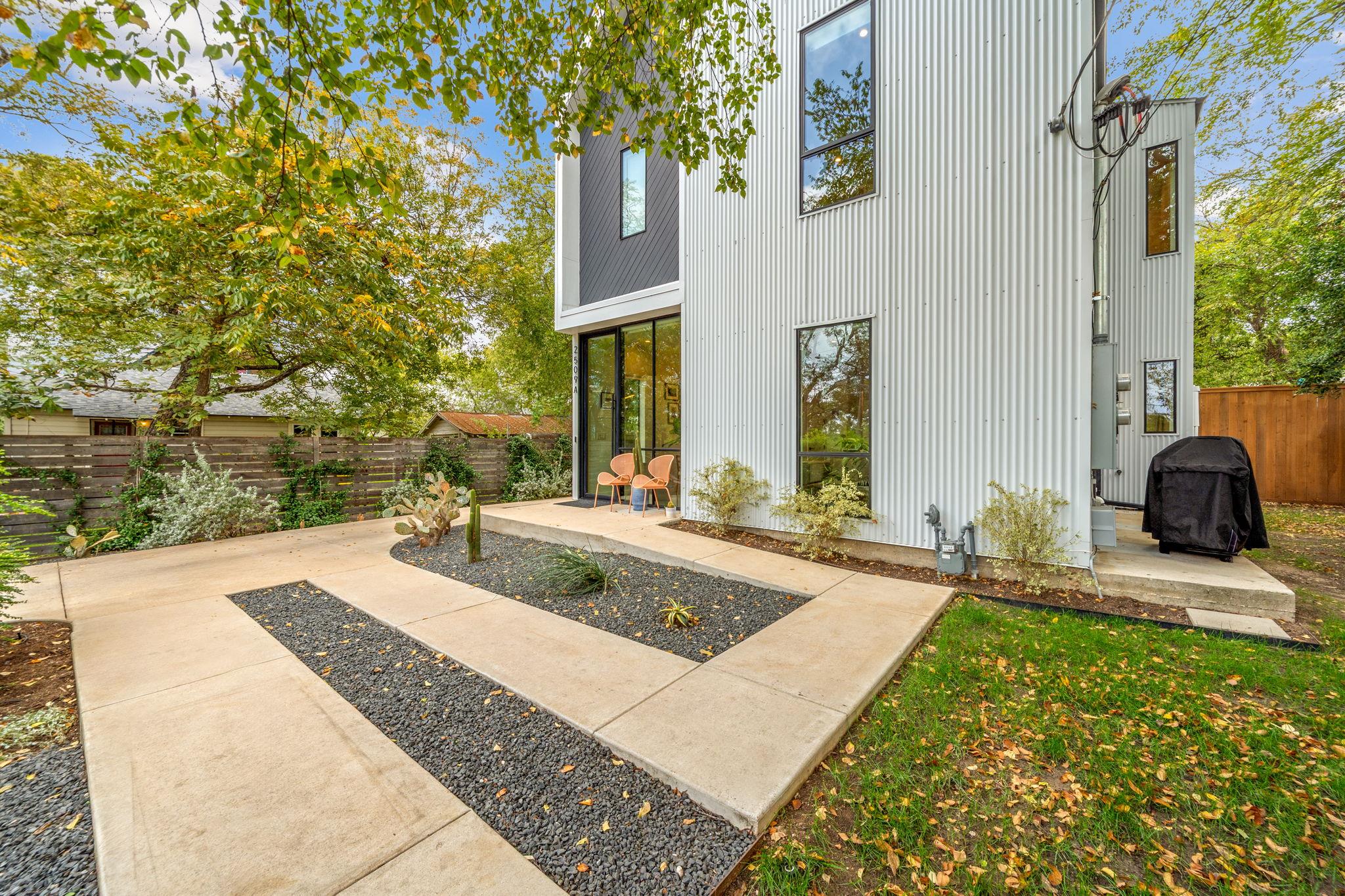 2509 Durwood St # A, Austin, TX 78704