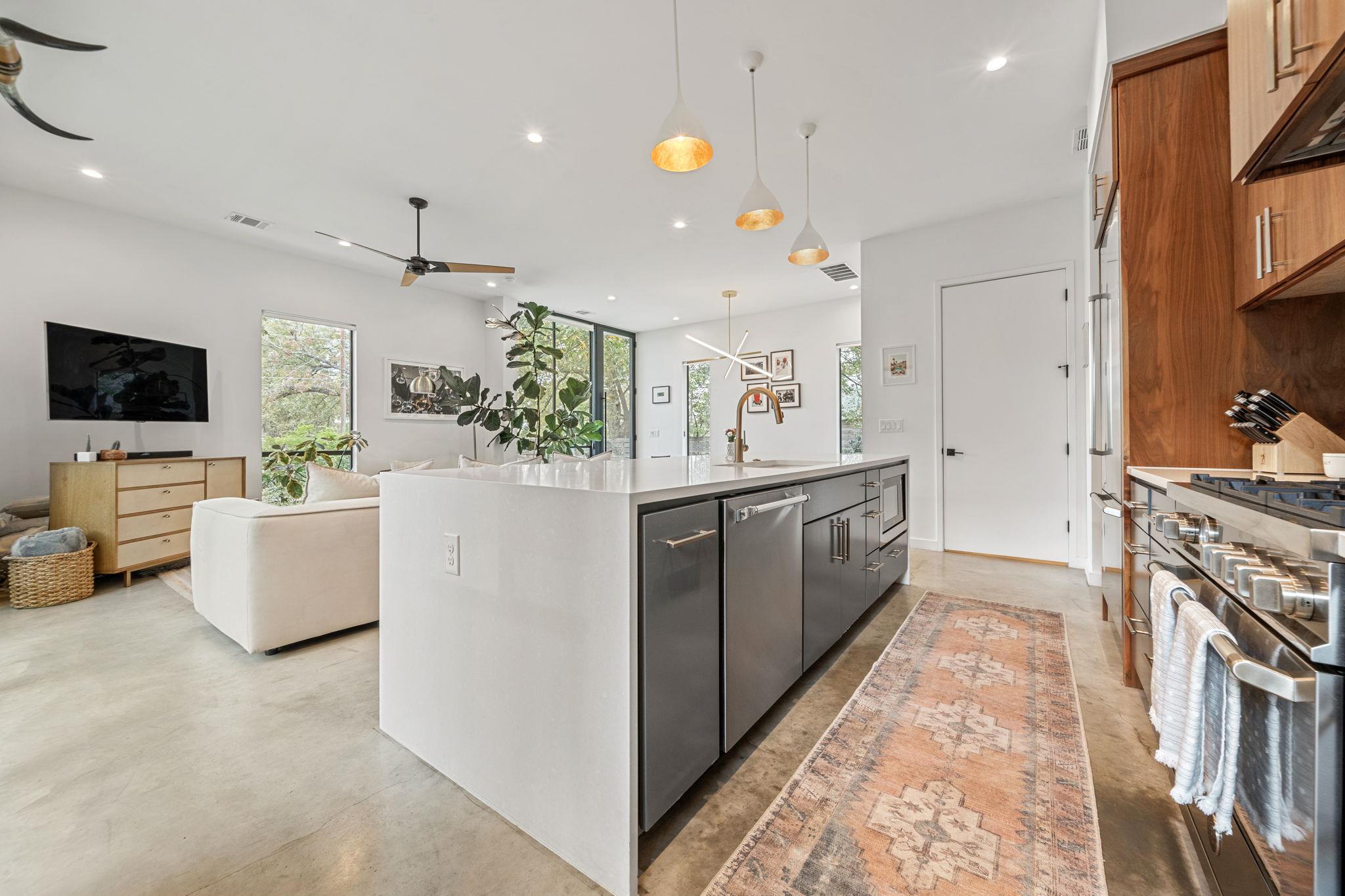 2509 Durwood St # A, Austin, TX 78704