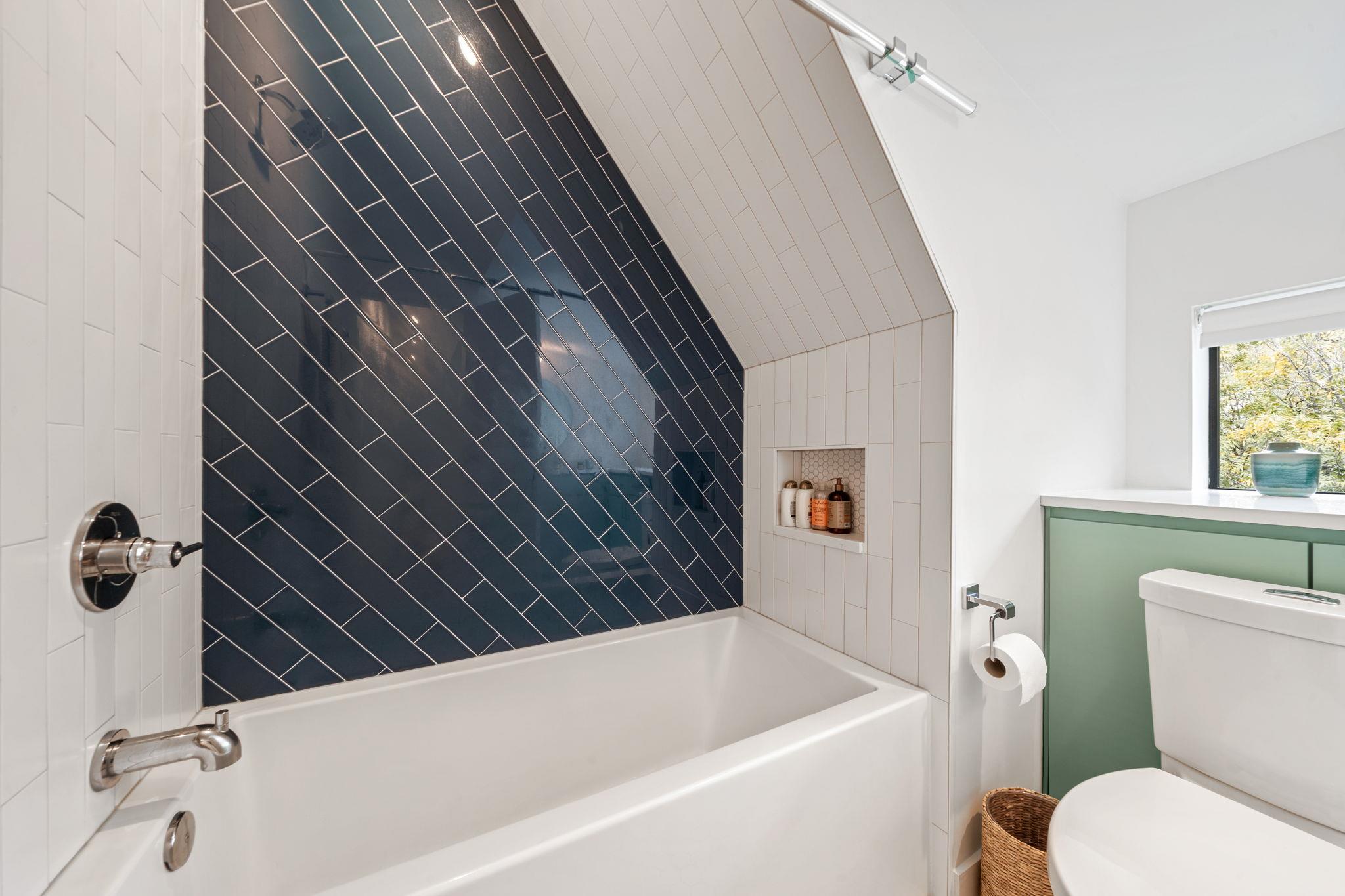 2509 Durwood St # A, Austin, TX 78704