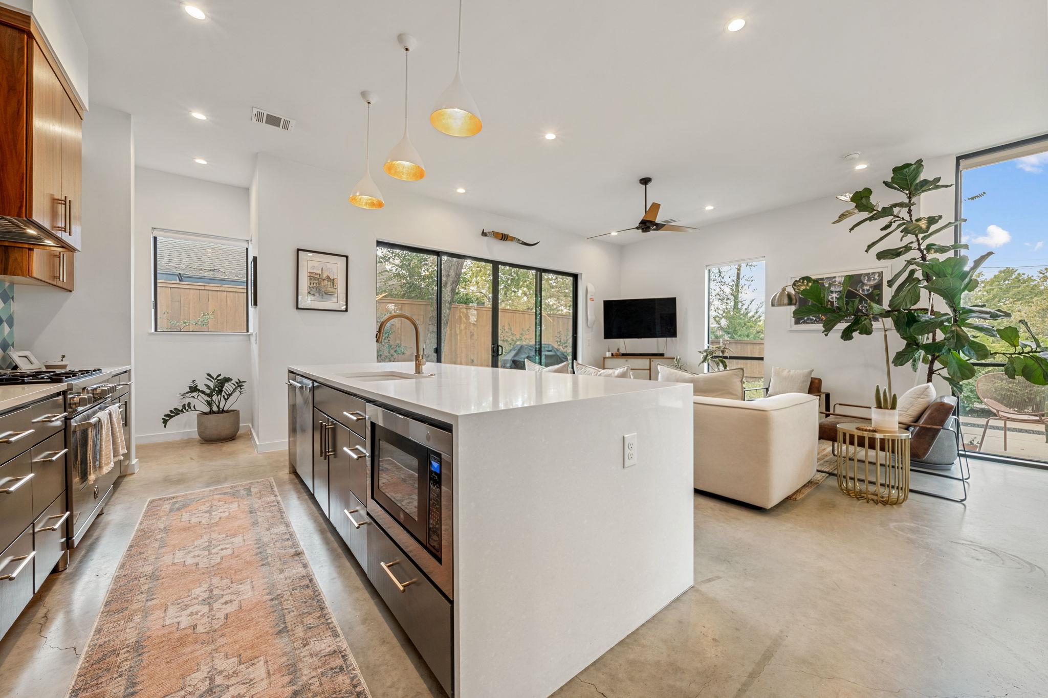 2509 Durwood St # A, Austin, TX 78704