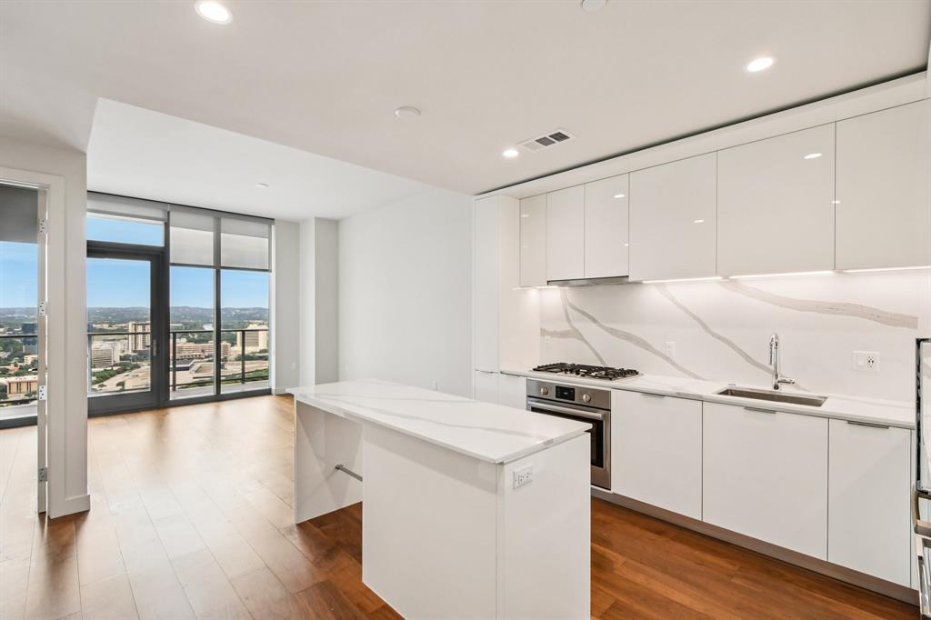 44 East Ave # 2304, Austin, TX 78701