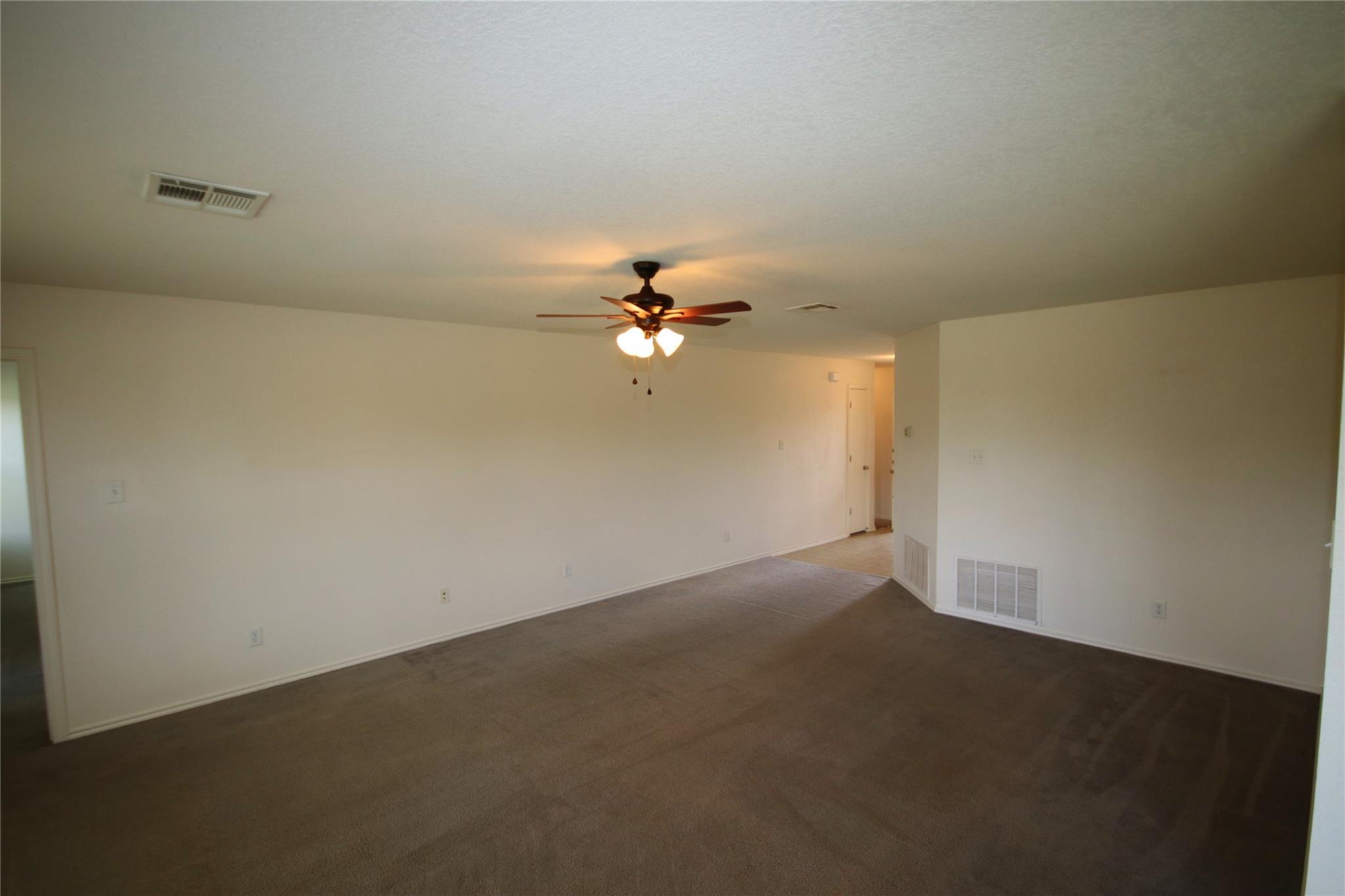 3102 Viewcrest Dr, Killeen, TX 76549