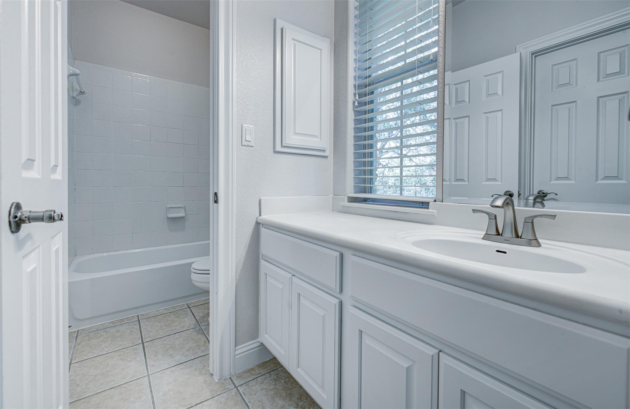 5701 Laguna Cliff Ln, Austin, TX 78734