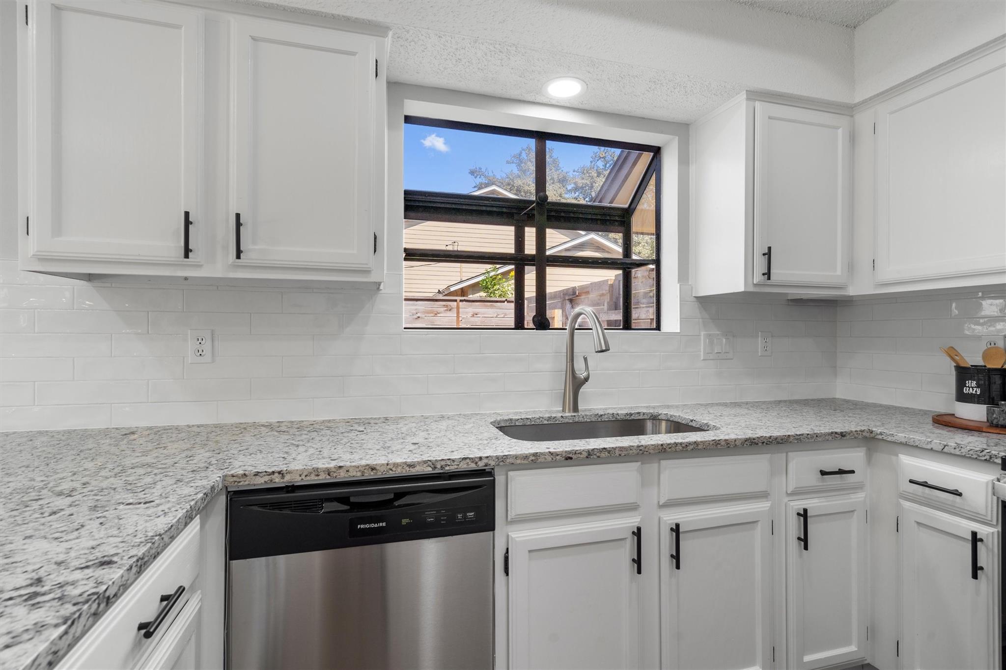 101 N Kings Canyon Dr, Cedar Park, TX 78613