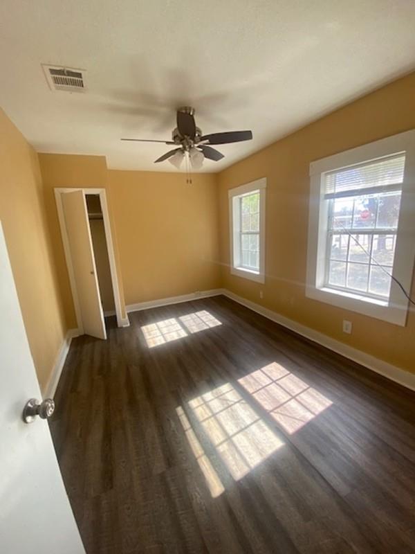 214 S Hackberry Ave, Luling, TX 78648