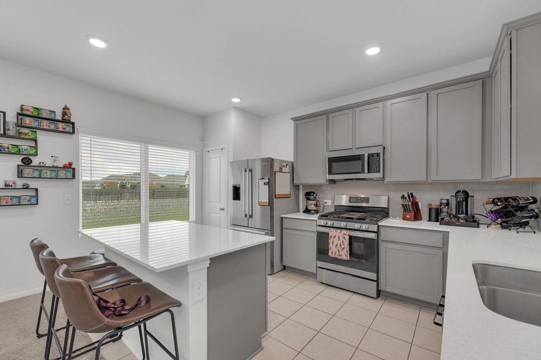 218 Oldbridge Dr, Hutto, TX 78634