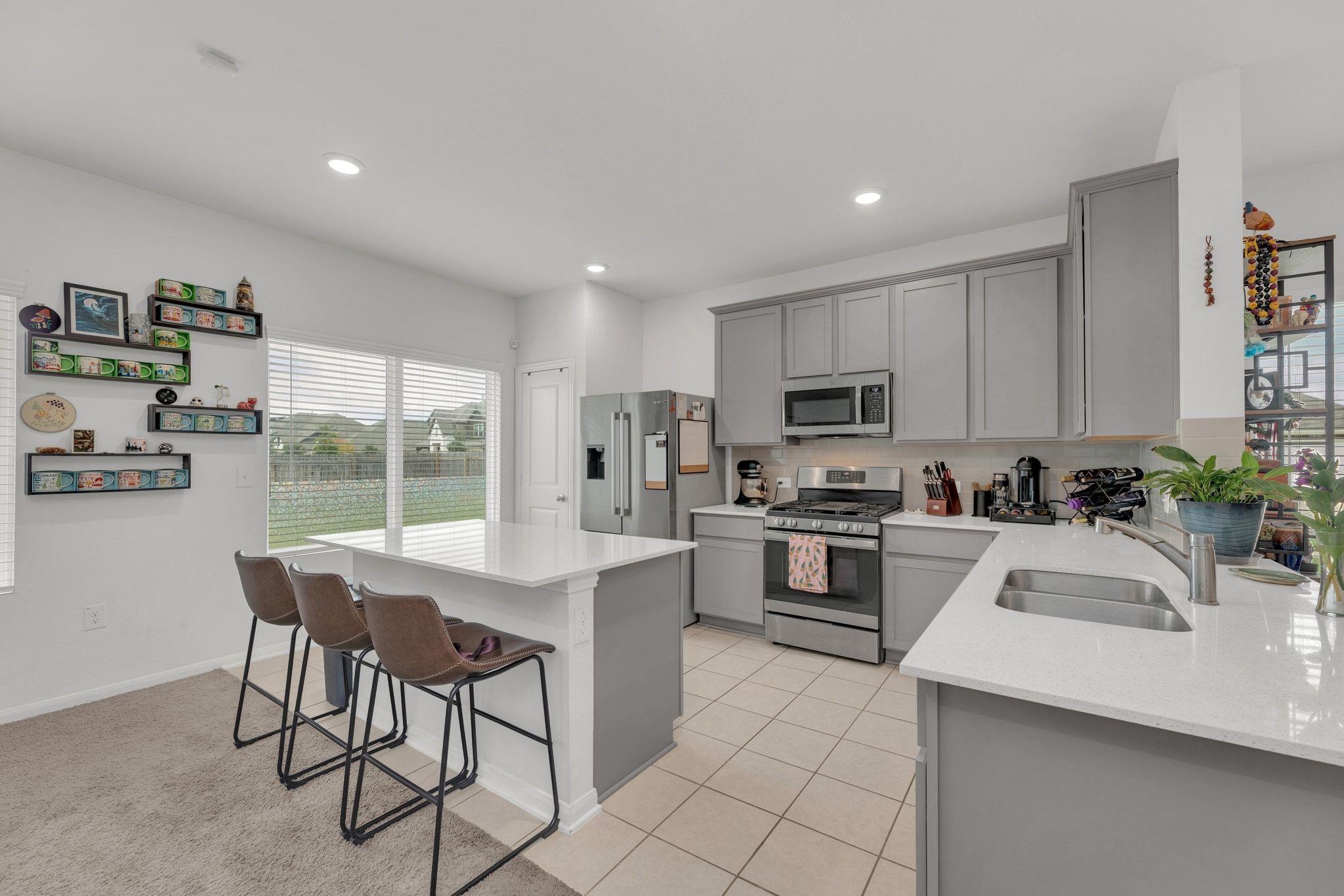 218 Oldbridge Dr, Hutto, TX 78634