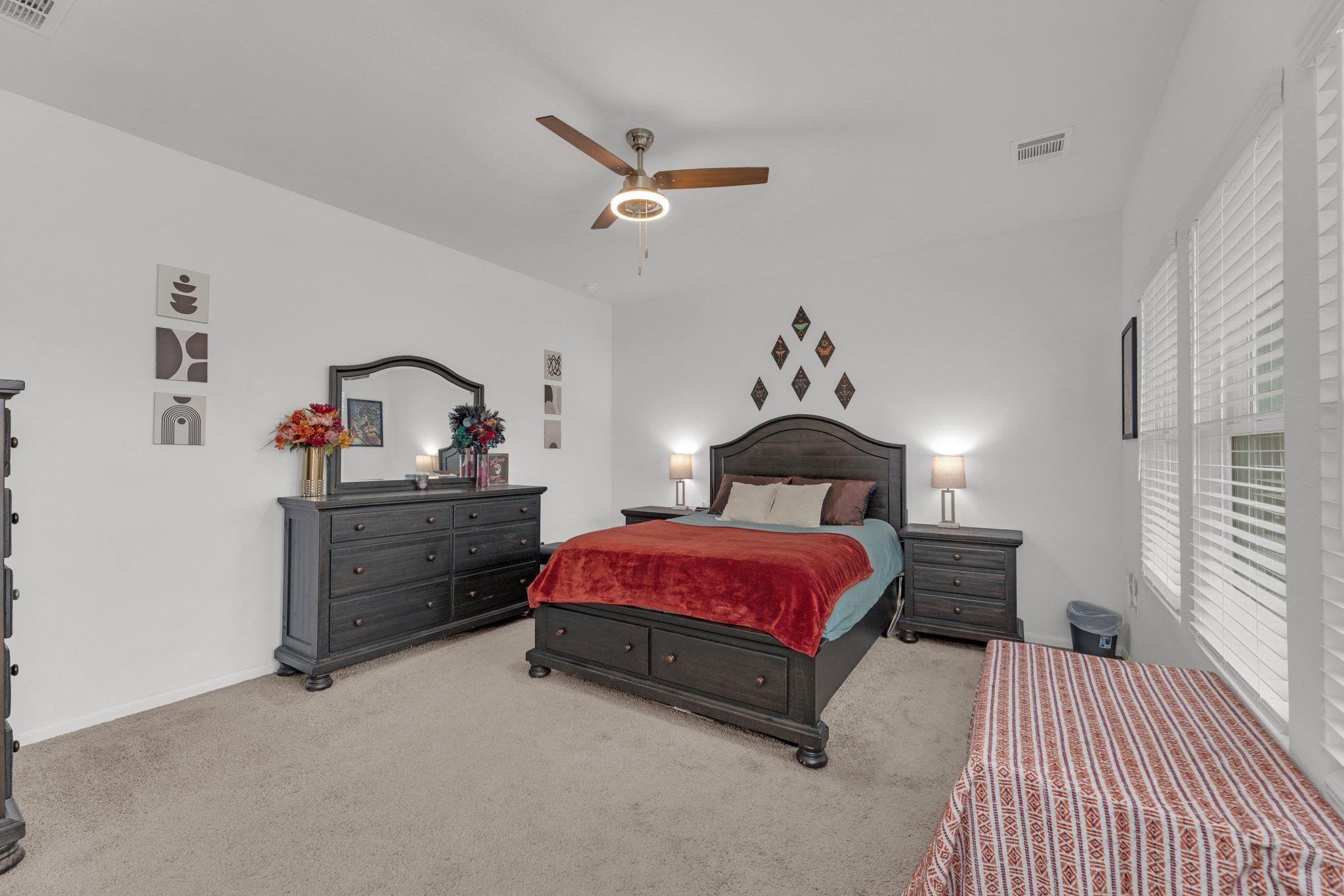 218 Oldbridge Dr, Hutto, TX 78634