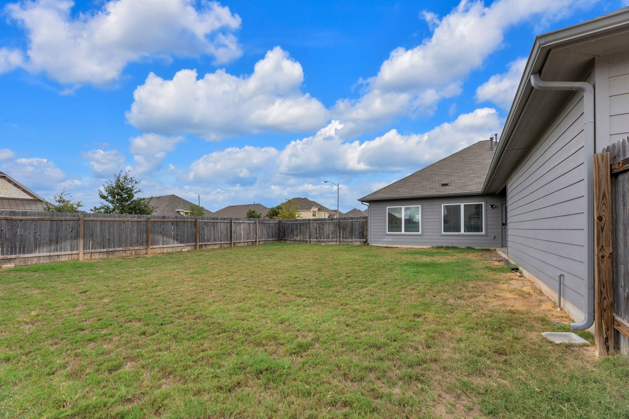 218 Oldbridge Dr, Hutto, TX 78634