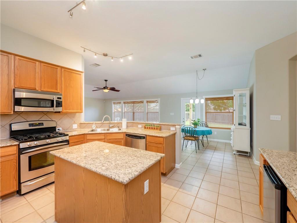 2206 Boneset Trl, Round Rock, TX 78665